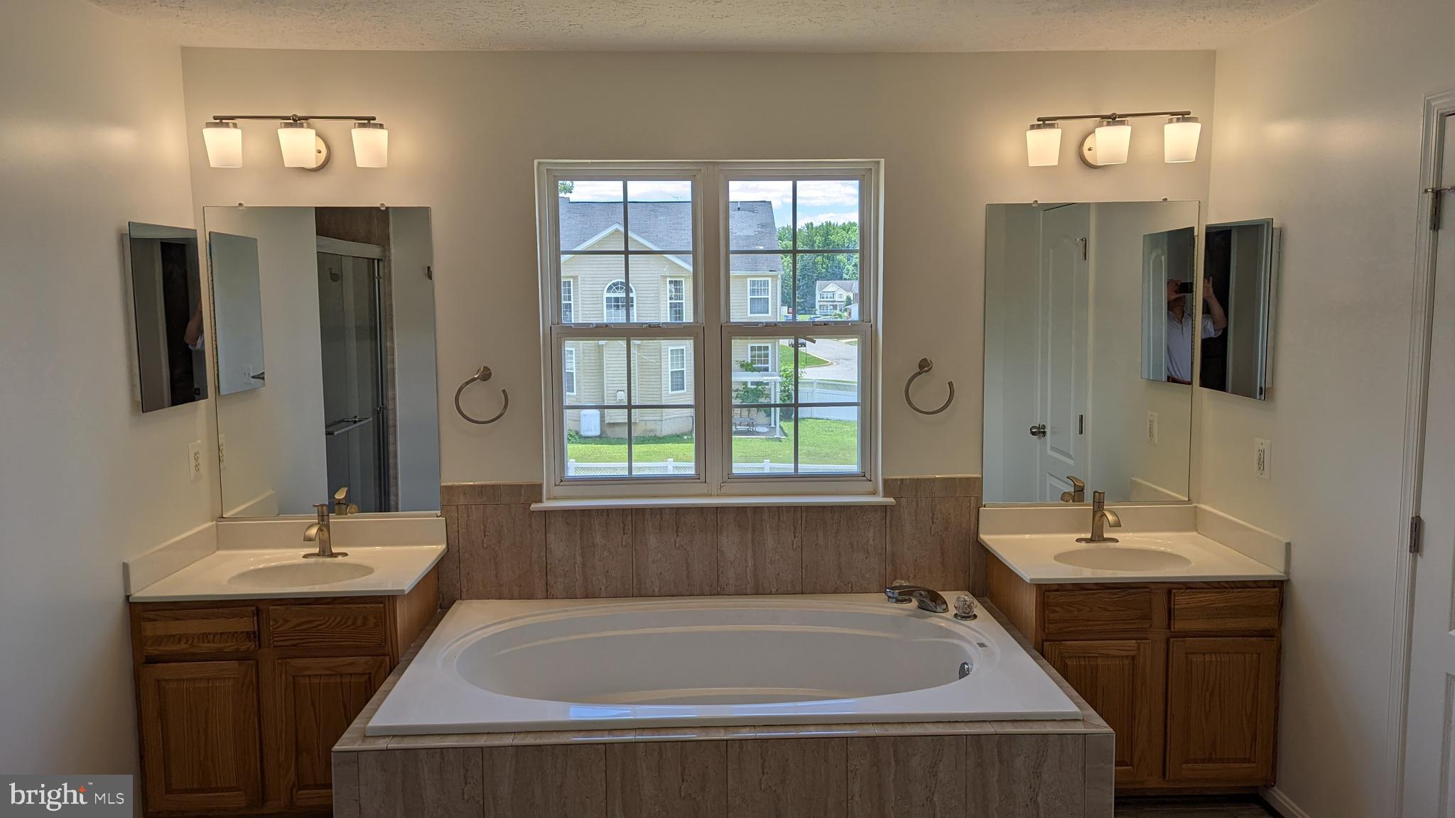 FERRY DOCK CROSSING - Residential