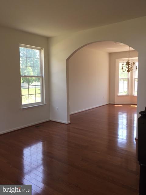 FERRY DOCK CROSSING - Residential