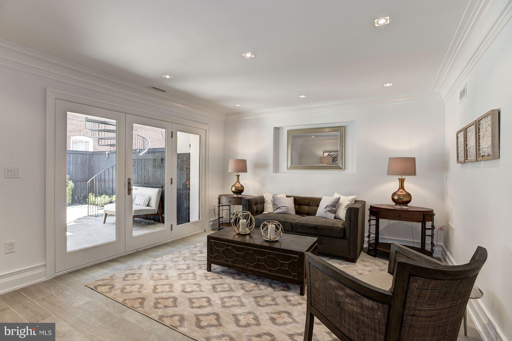 GEORGETOWN - Residential
