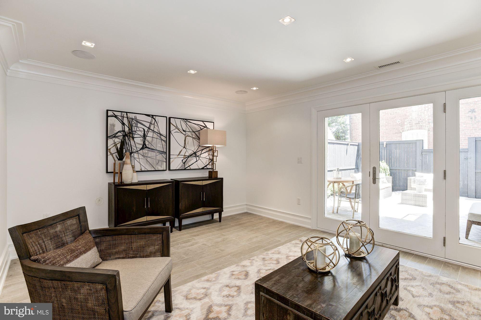 GEORGETOWN - Residential