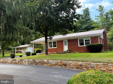 Homes For Sale - 7 Circle Drive<br/> PETERSBURG, WV 26847