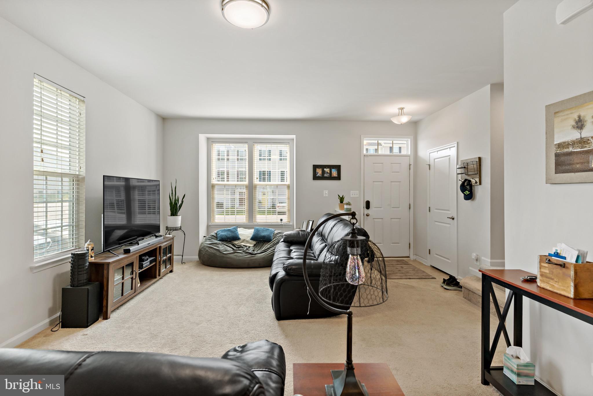 POTOMAC STATION - Residential