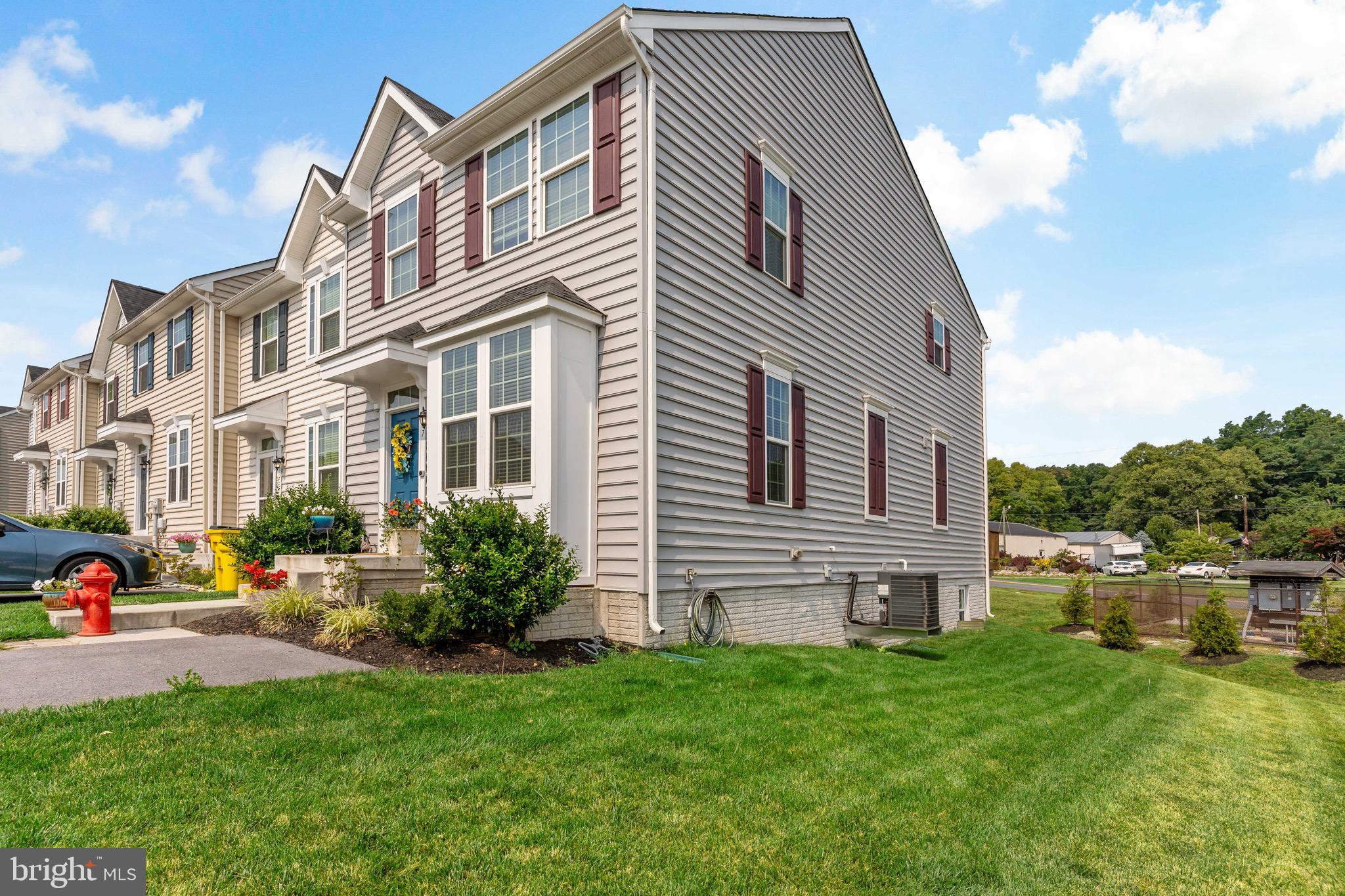 POTOMAC STATION - Residential