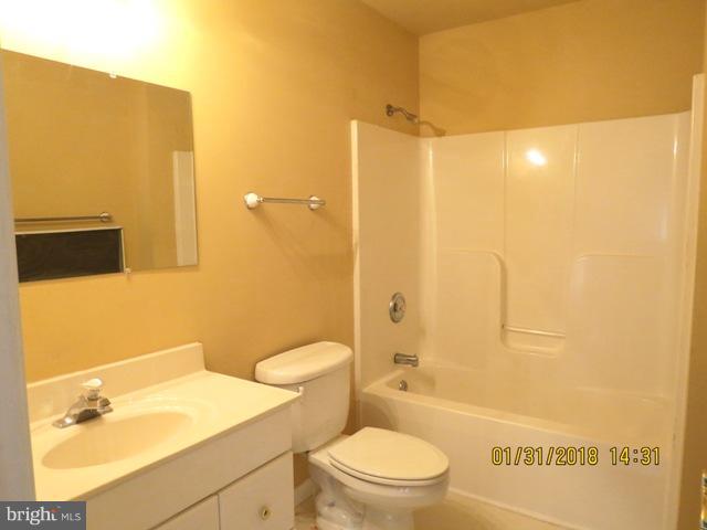 FORT HILL FARMS - Residential