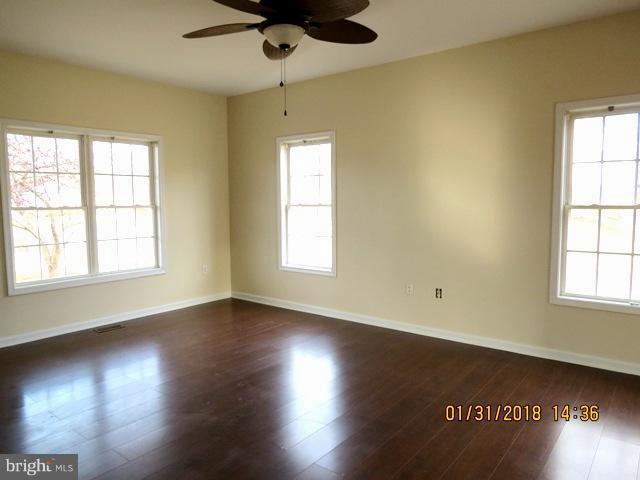 FORT HILL FARMS - Residential