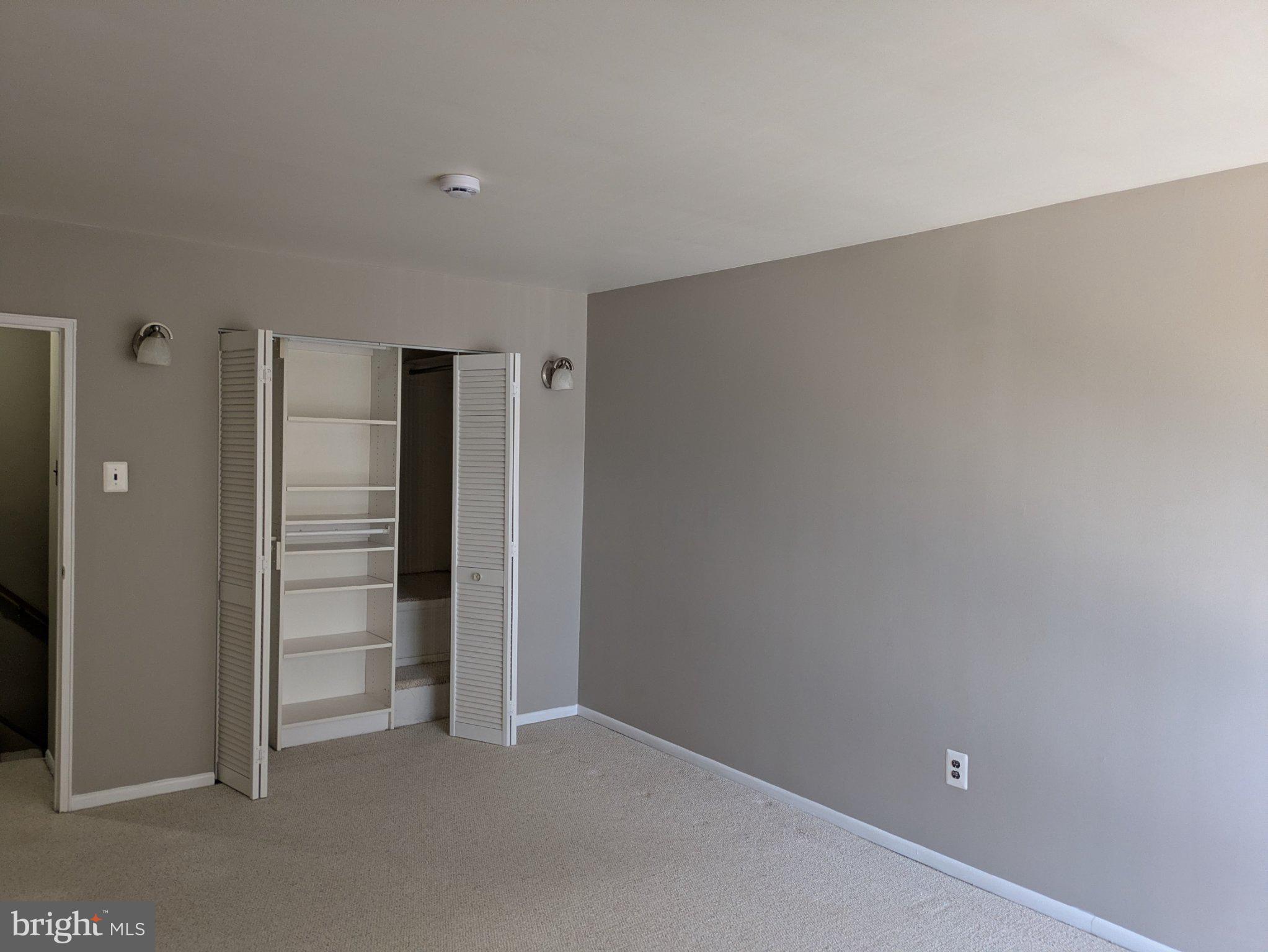 CONTEMPORARY VLG - Residential