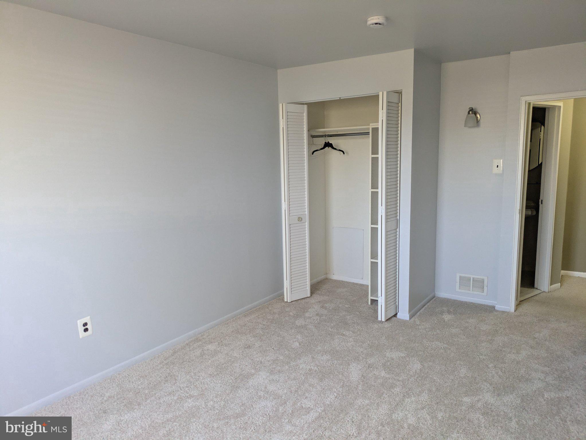 CONTEMPORARY VLG - Residential