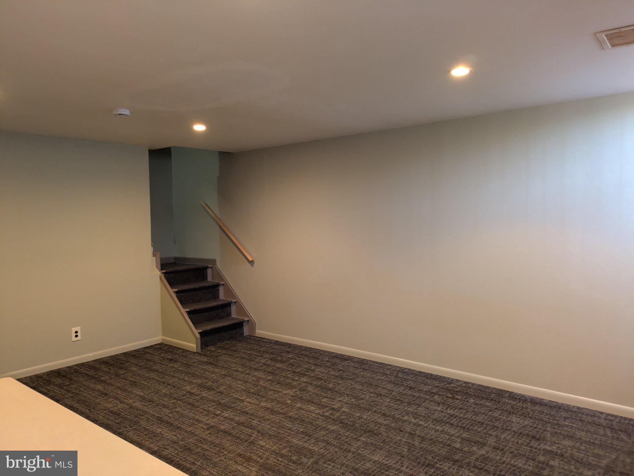 CONTEMPORARY VLG - Residential