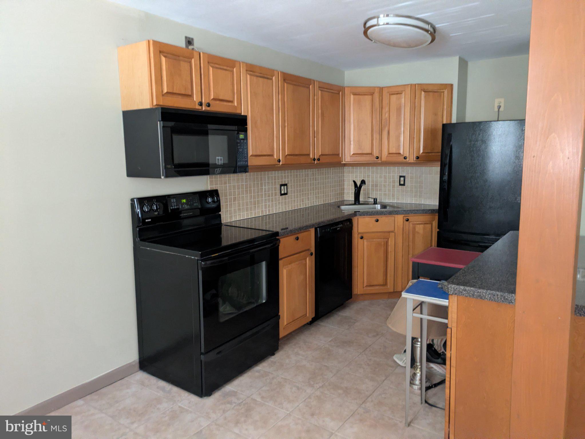 CONTEMPORARY VLG - Residential