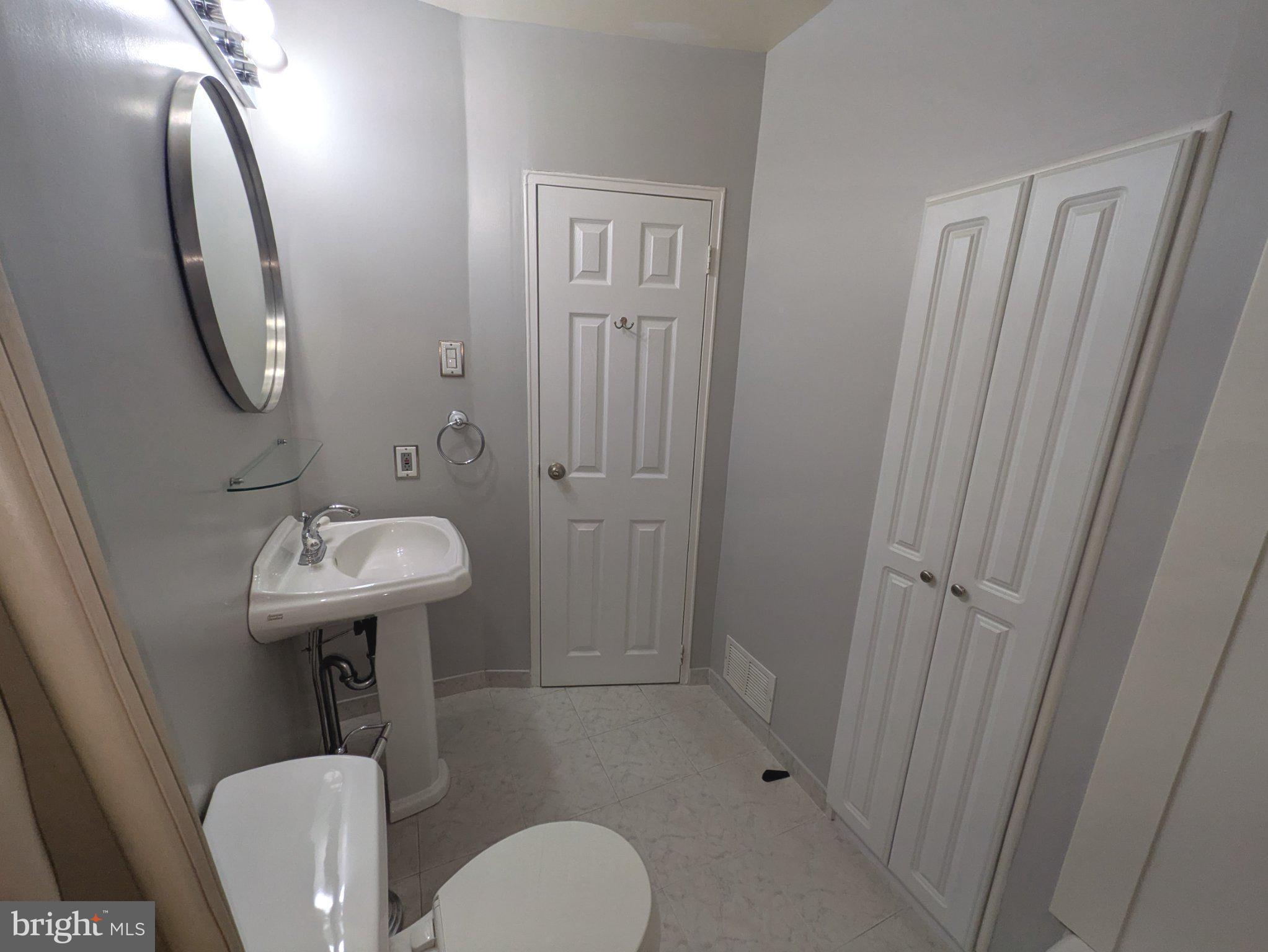 CONTEMPORARY VLG - Residential