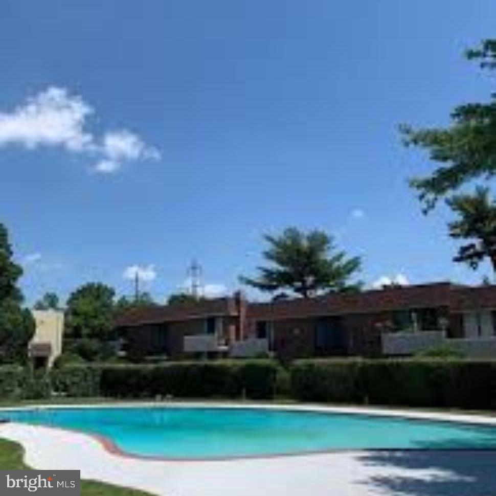 CONTEMPORARY VLG - Residential