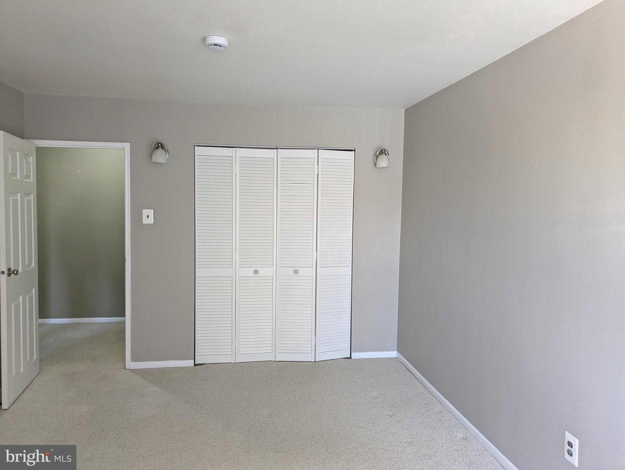 CONTEMPORARY VLG - Residential