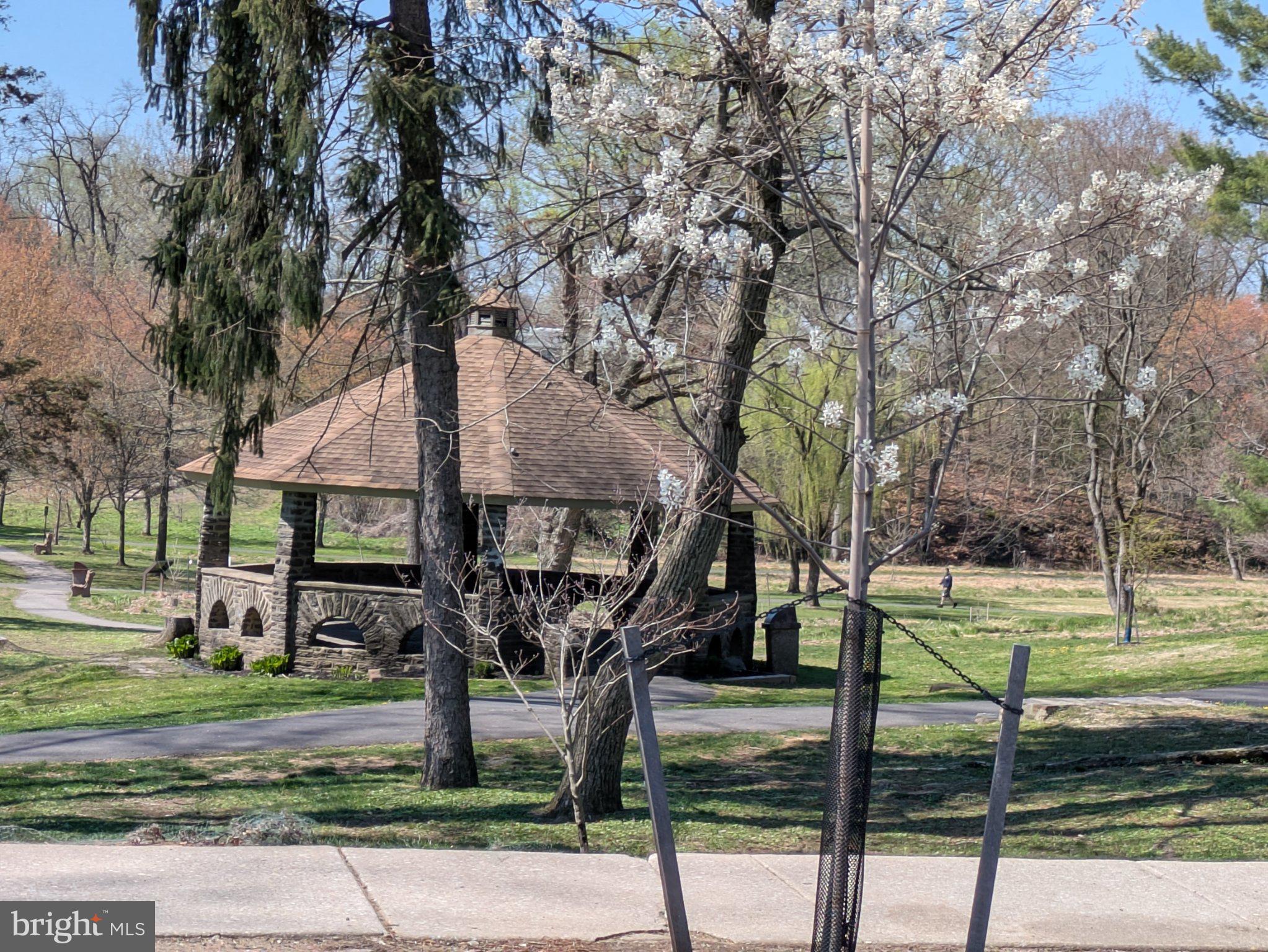 CONTEMPORARY VLG - Residential