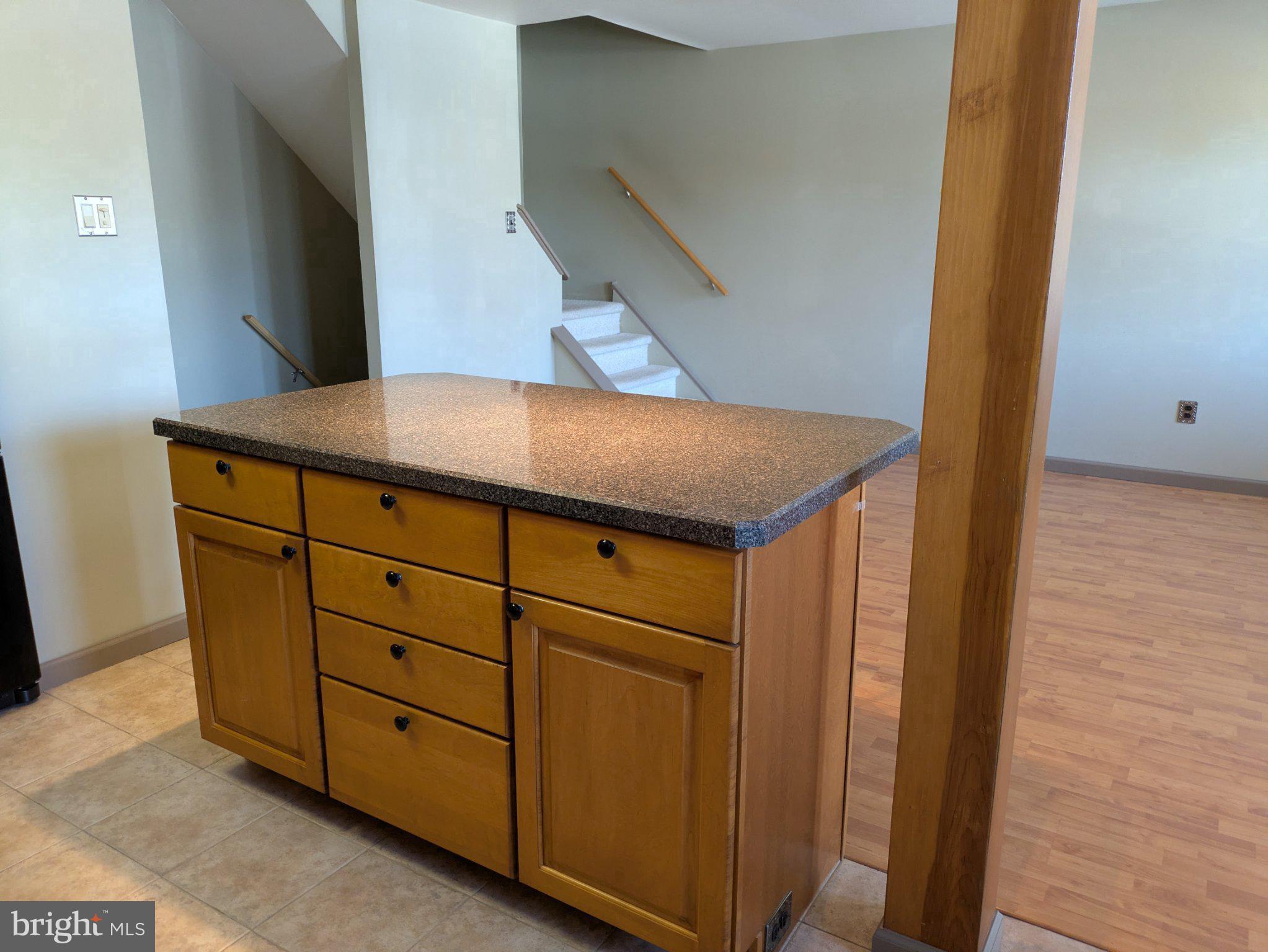 CONTEMPORARY VLG - Residential