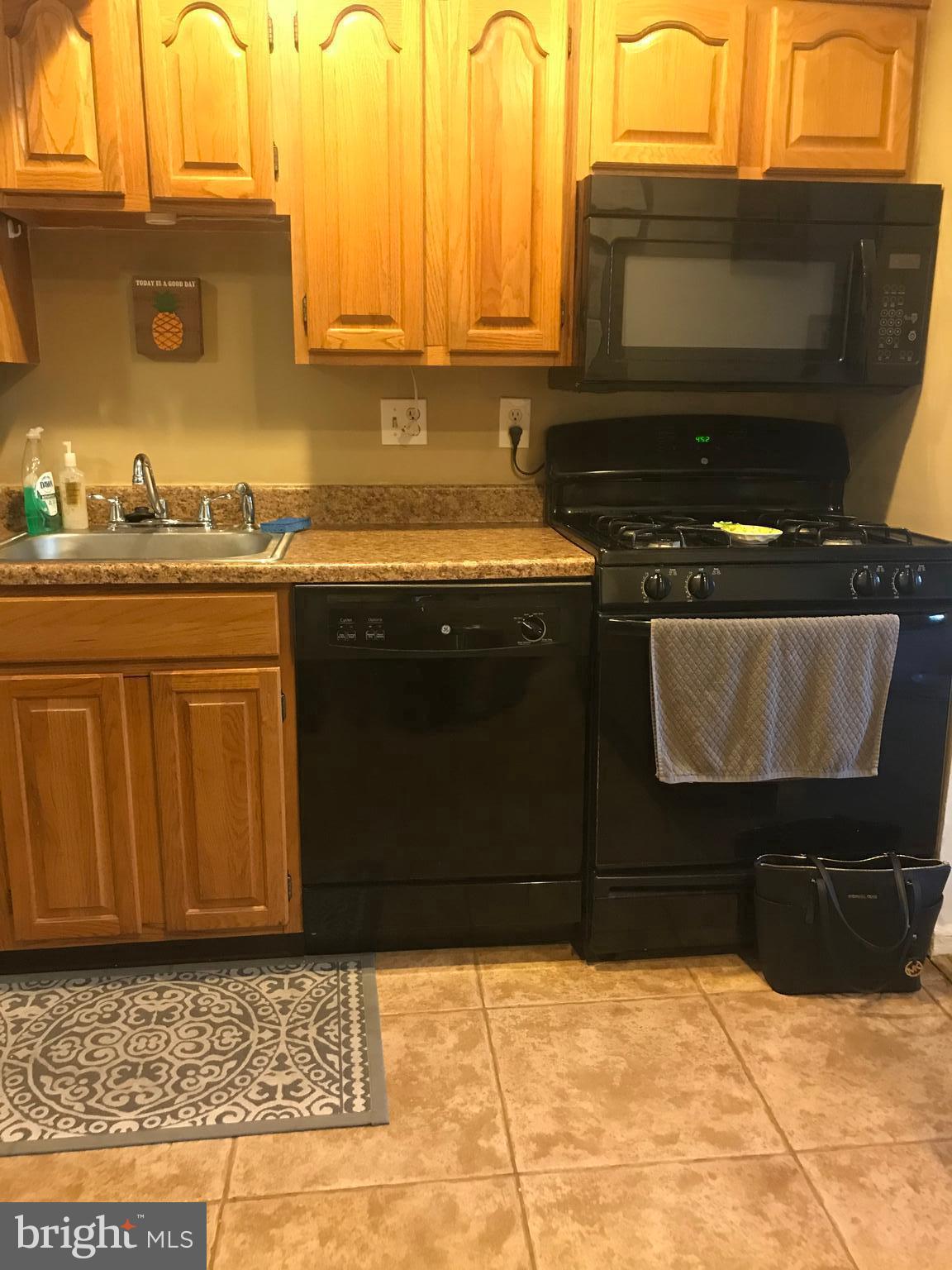 VILLAGE OF WILDE LAKE - Residential Lease