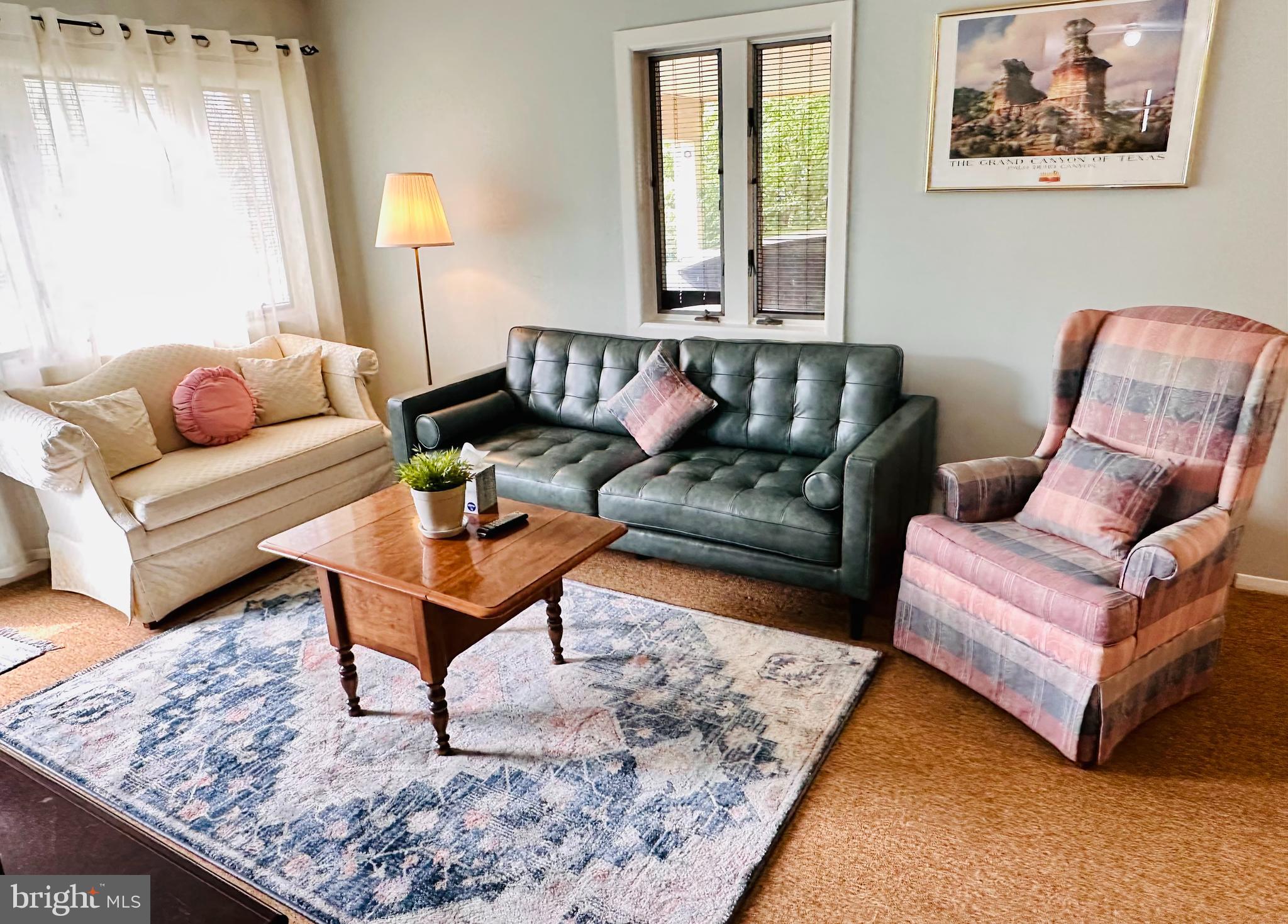 PIMMIT HILLS - Residential Lease