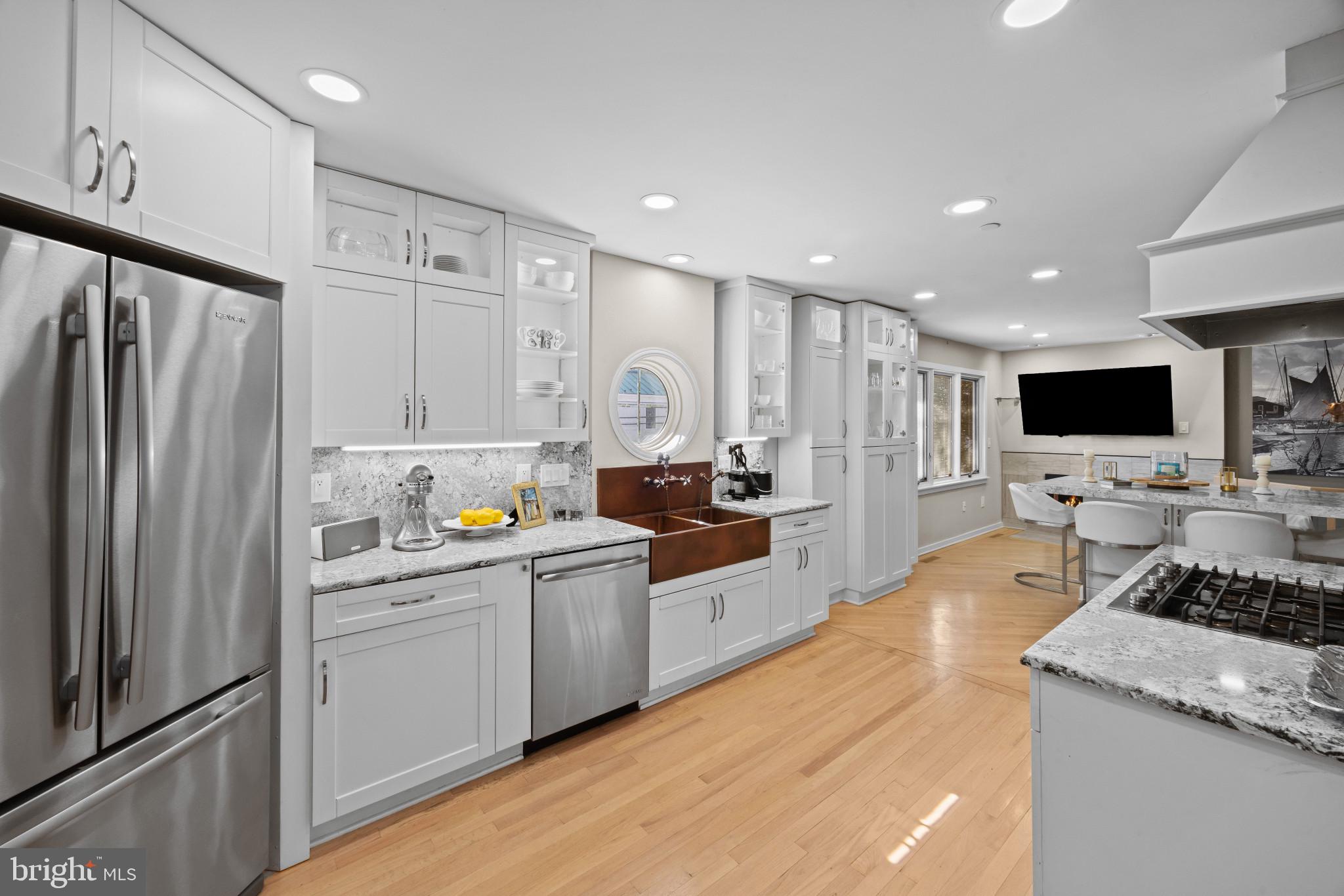 EASTPORT - Residential