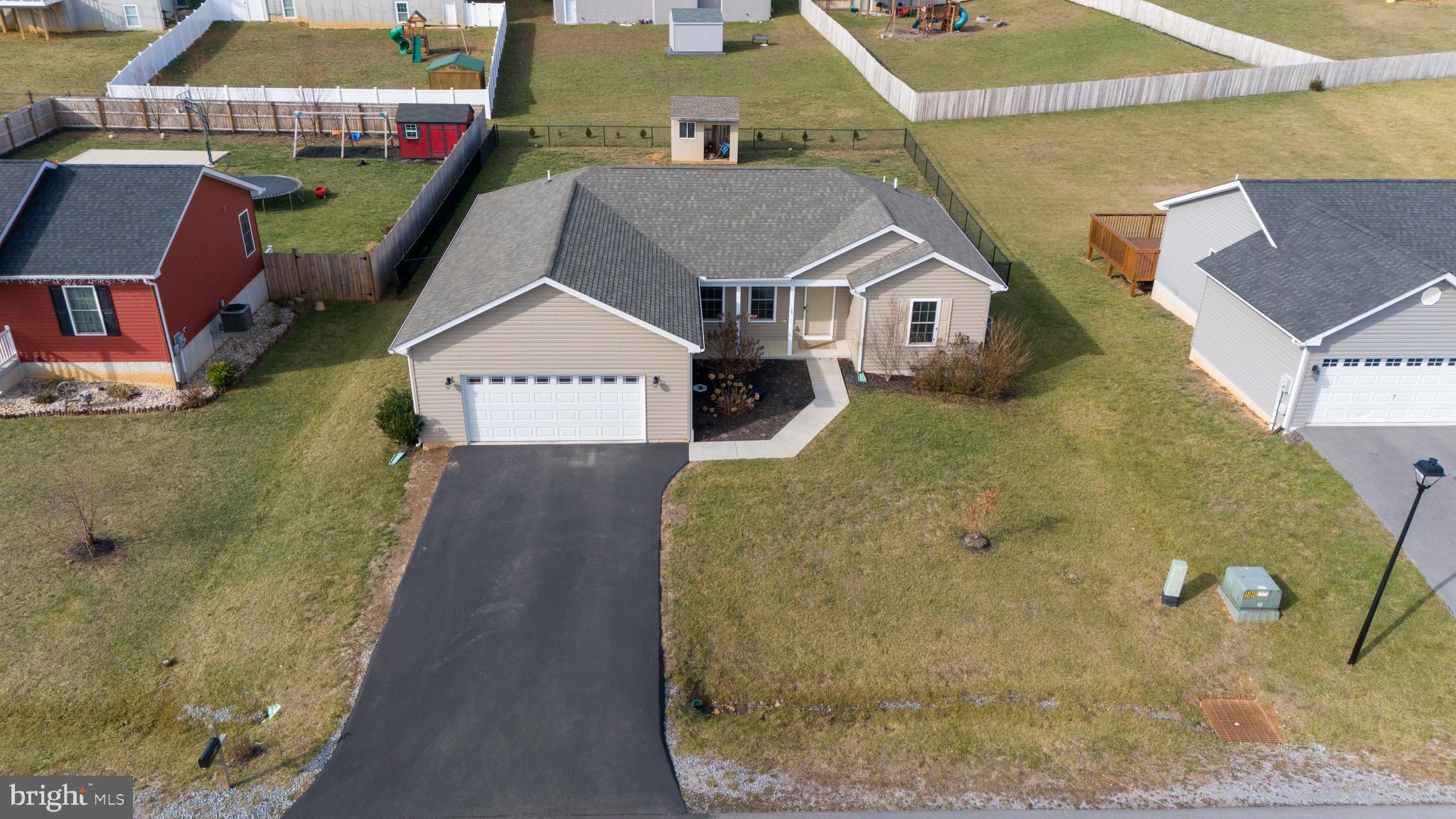 PEBBLE RIDGE - Residential