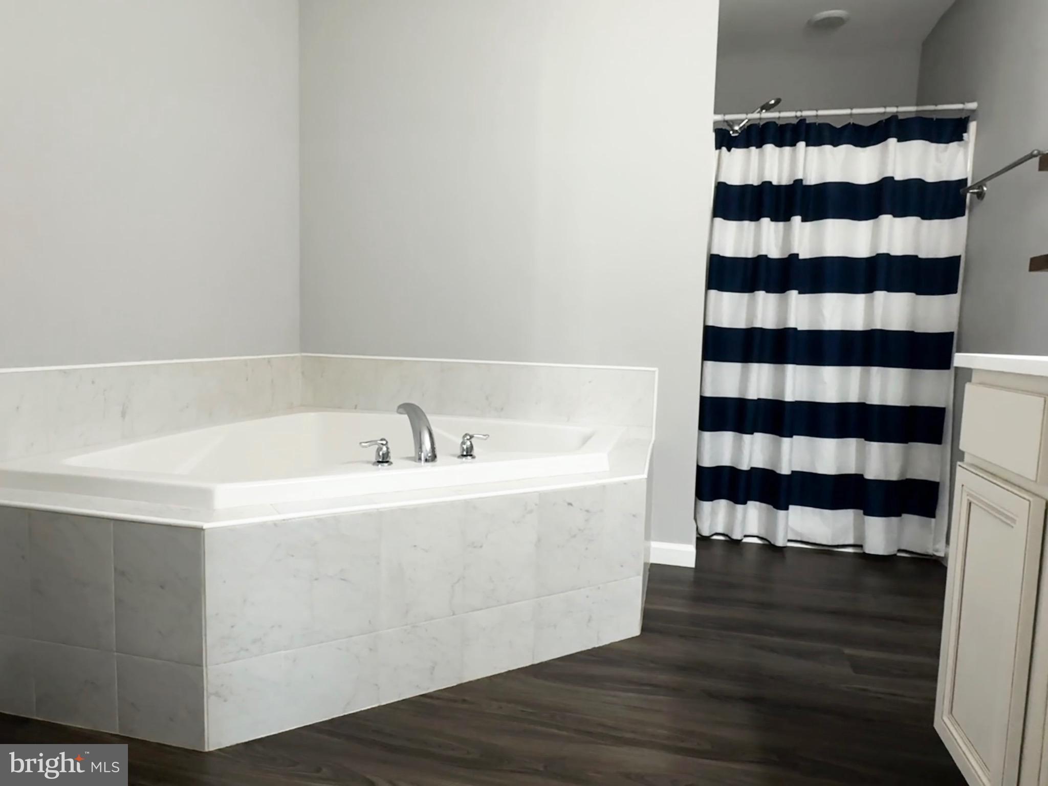 PEBBLE RIDGE - Residential