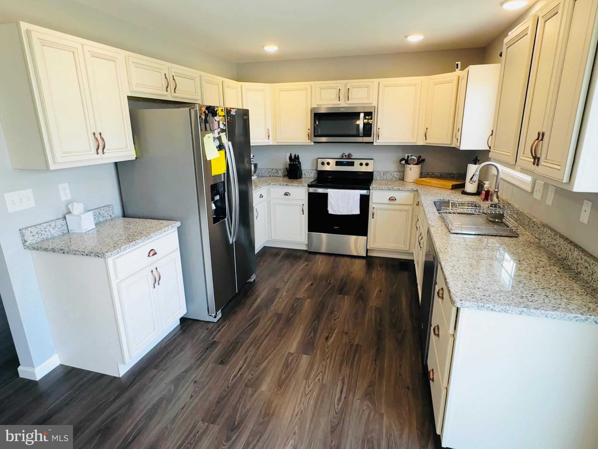 PEBBLE RIDGE - Residential