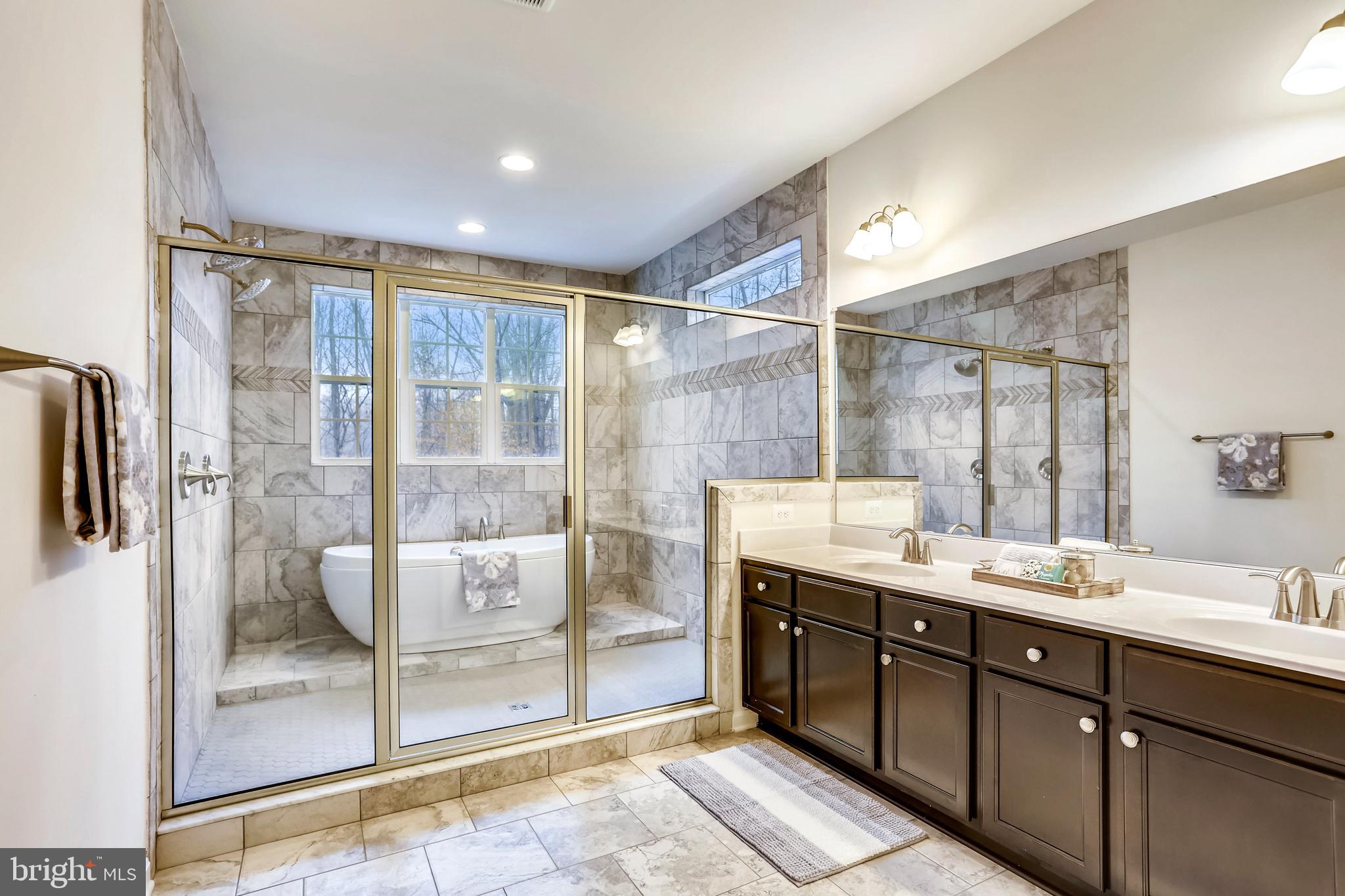 FAIRVIEW MANOR - Residential