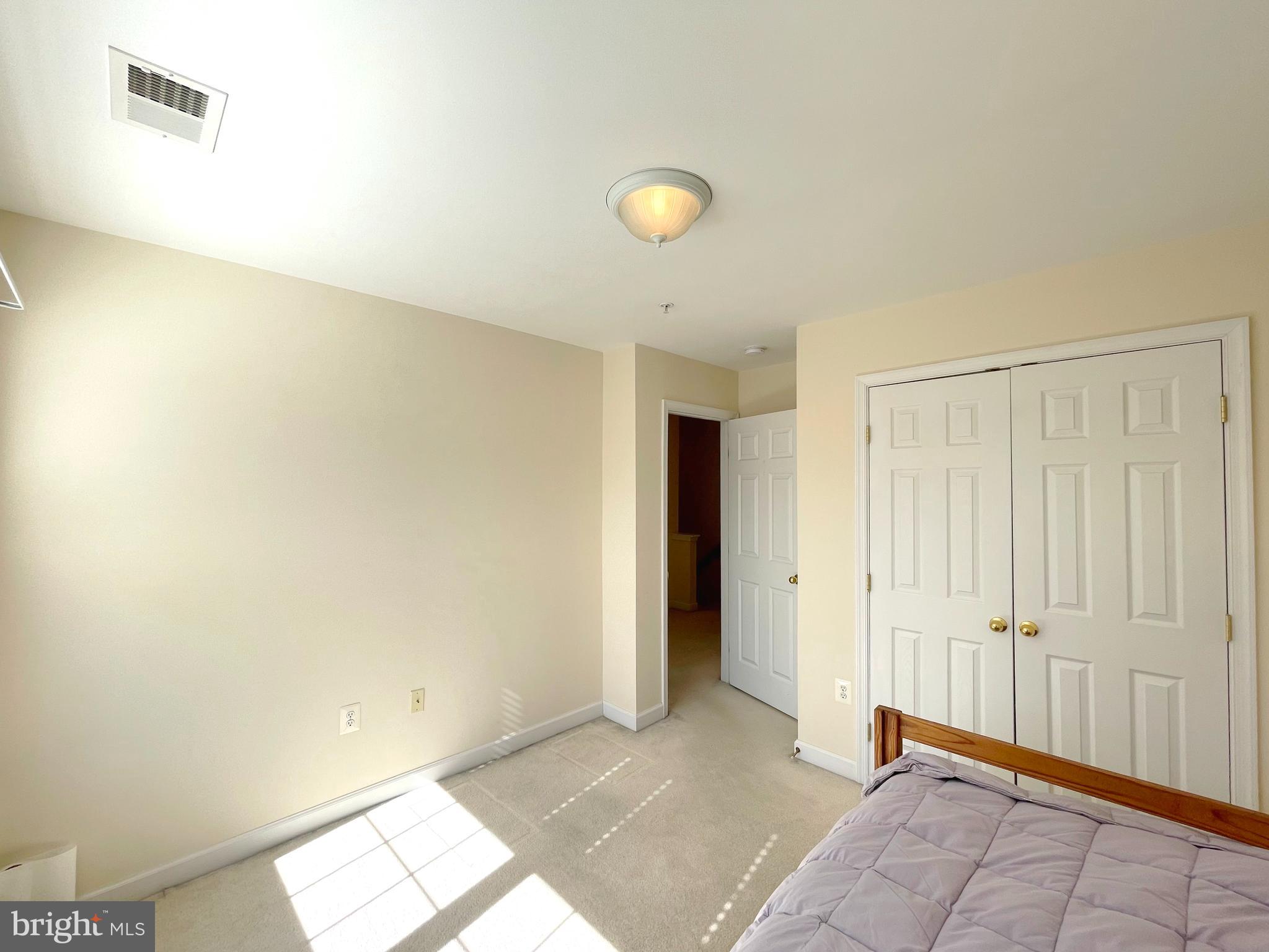 VILLAS ON WATERS EDGE - Residential Lease