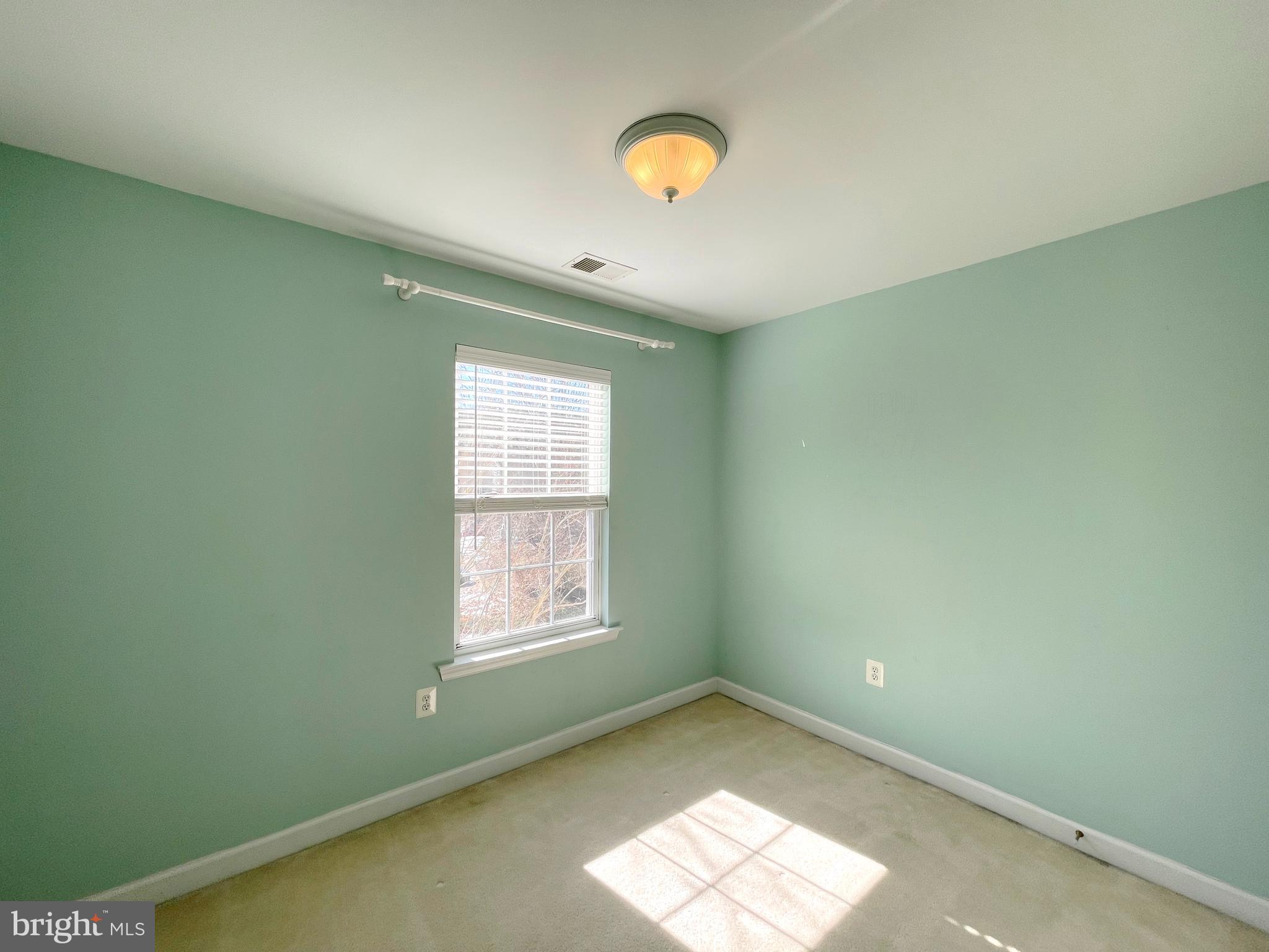 VILLAS ON WATERS EDGE - Residential Lease