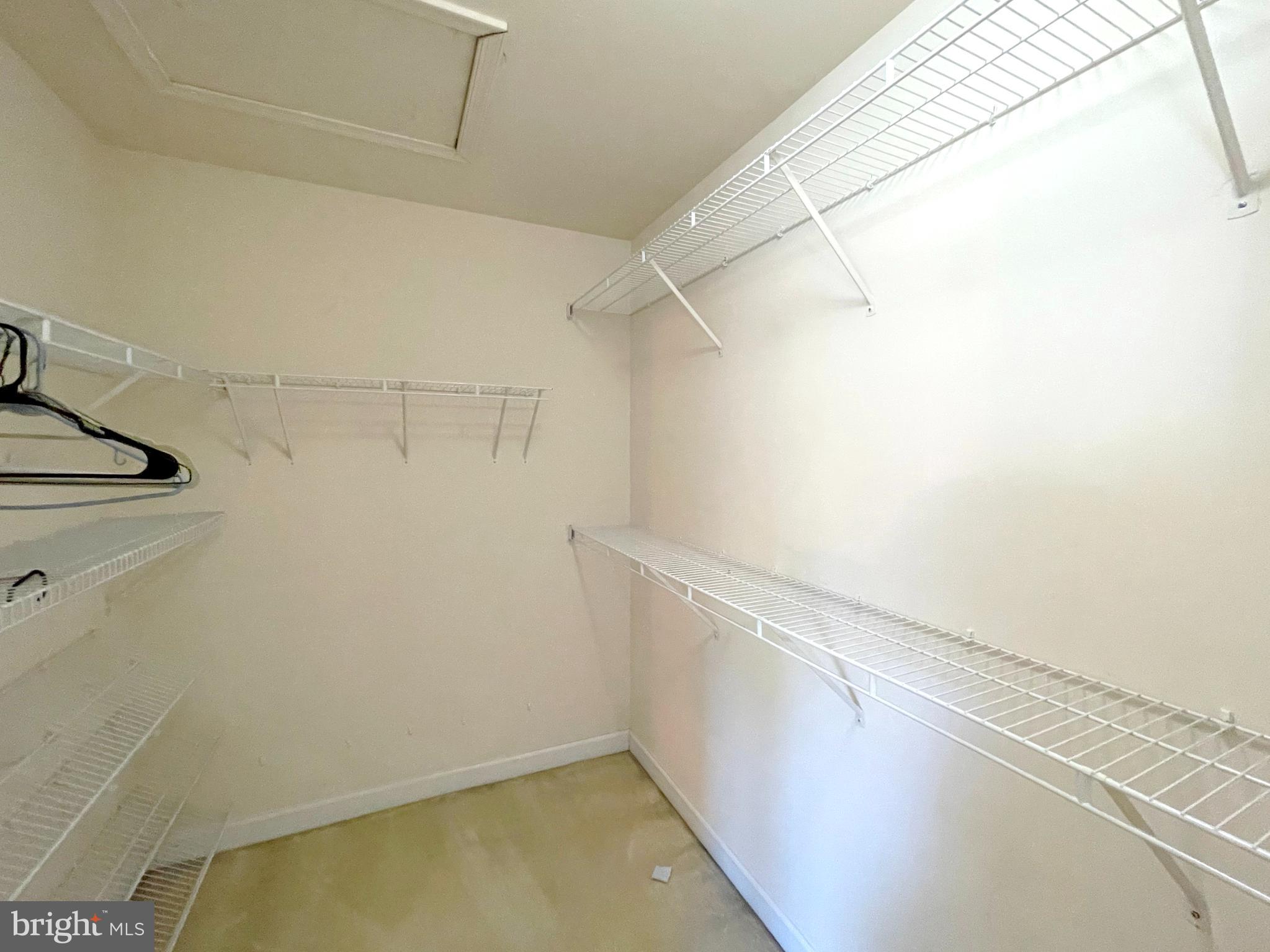 VILLAS ON WATERS EDGE - Residential Lease