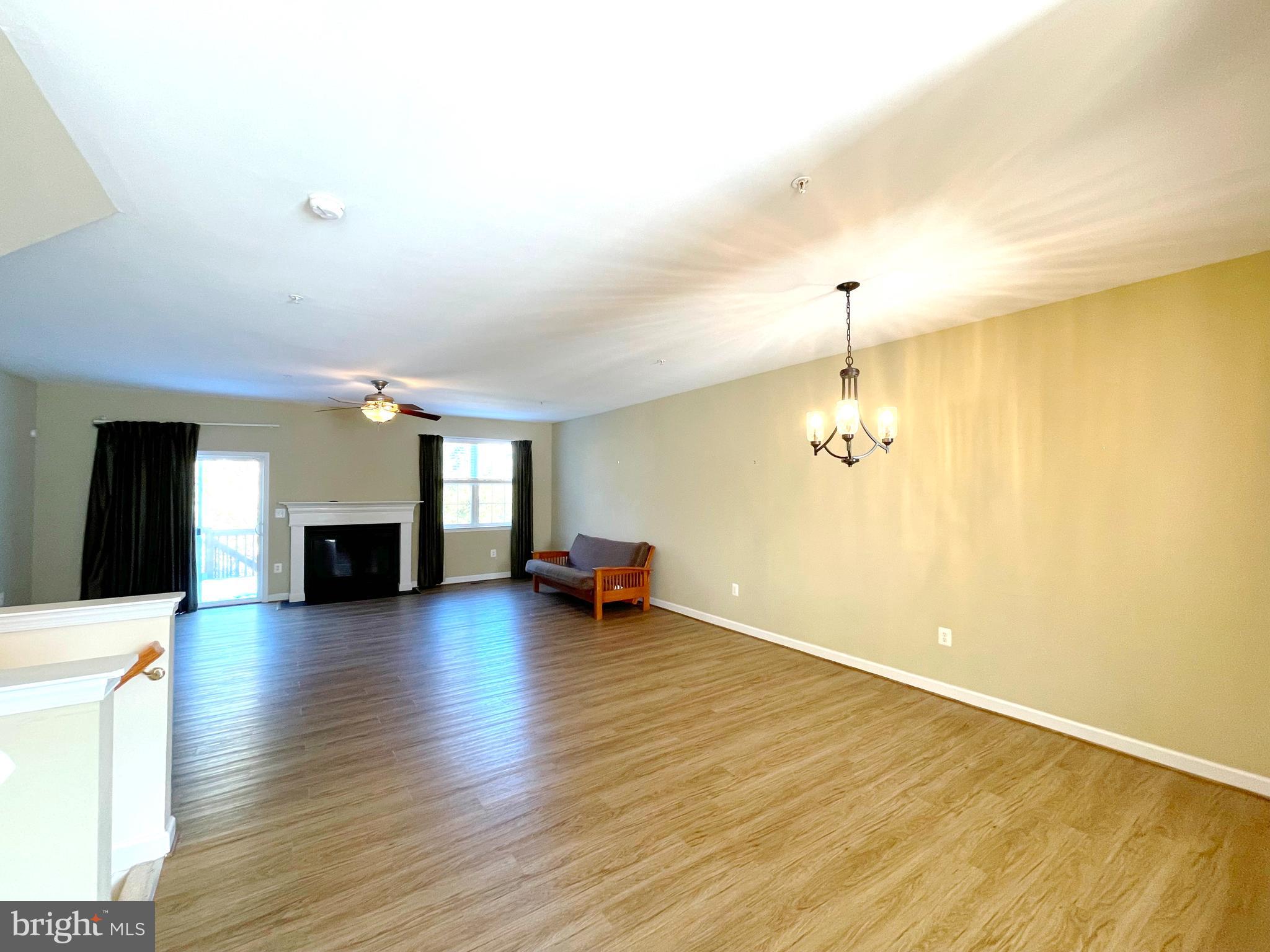 VILLAS ON WATERS EDGE - Residential Lease