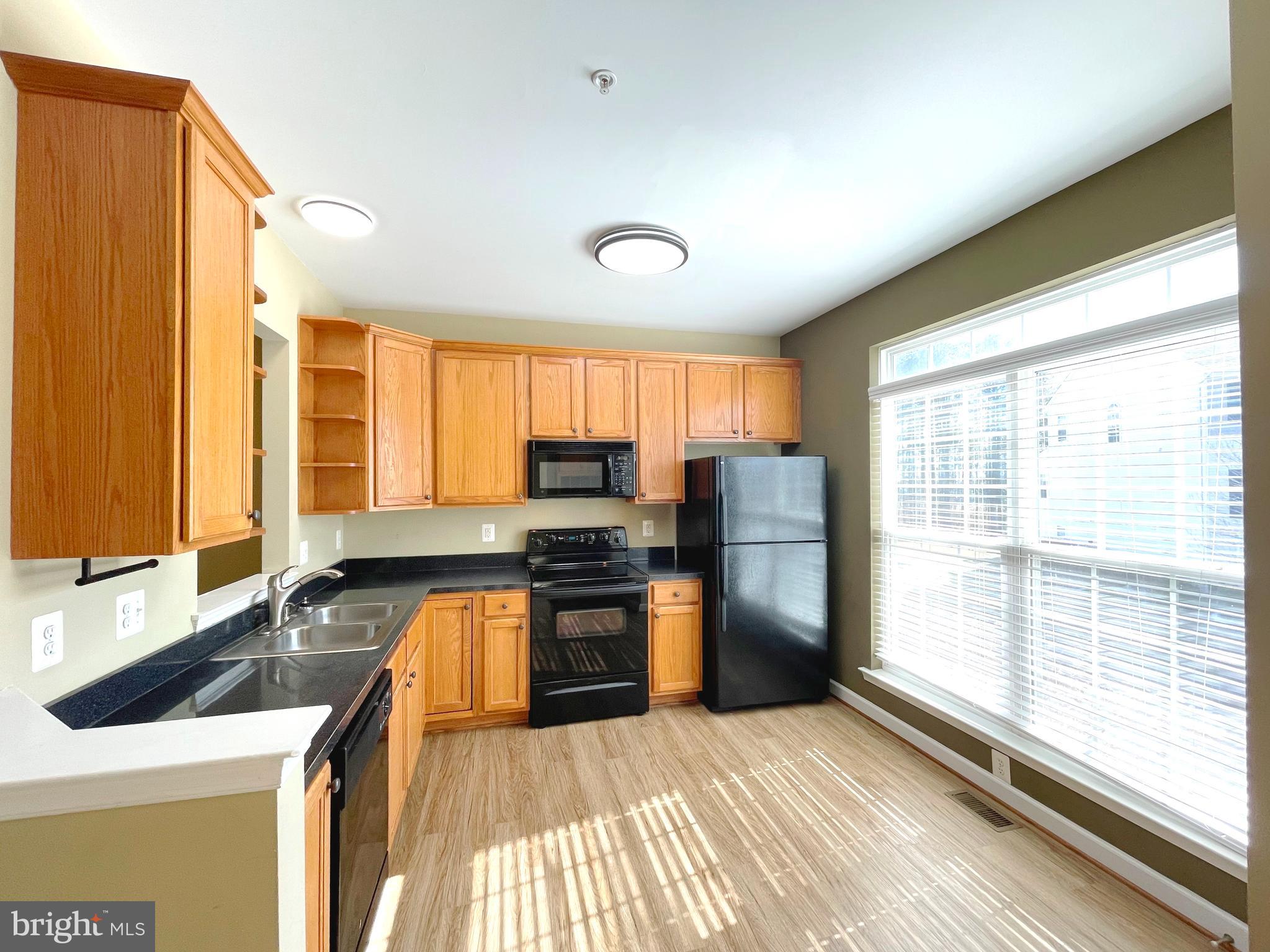 VILLAS ON WATERS EDGE - Residential Lease