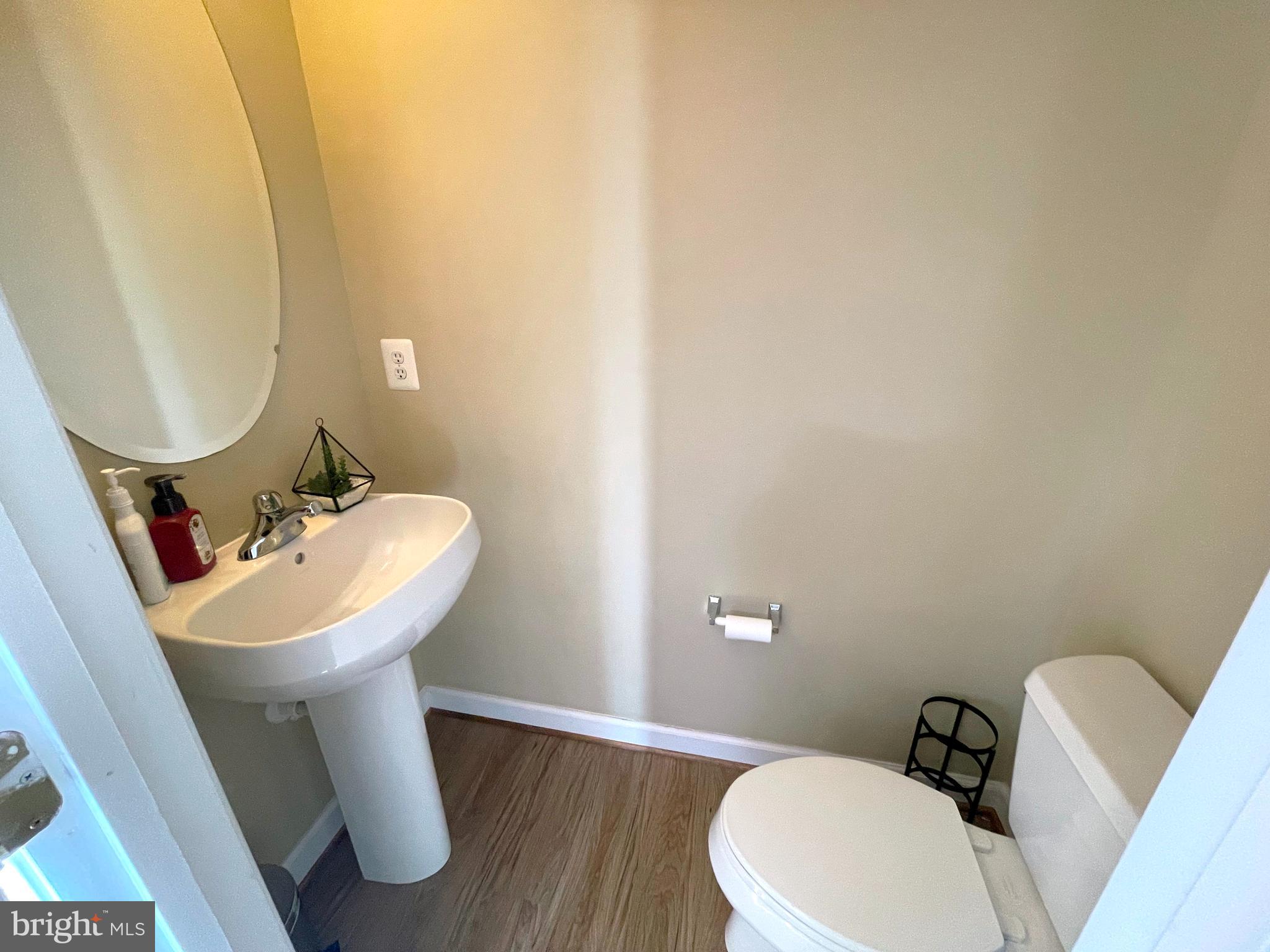 VILLAS ON WATERS EDGE - Residential Lease