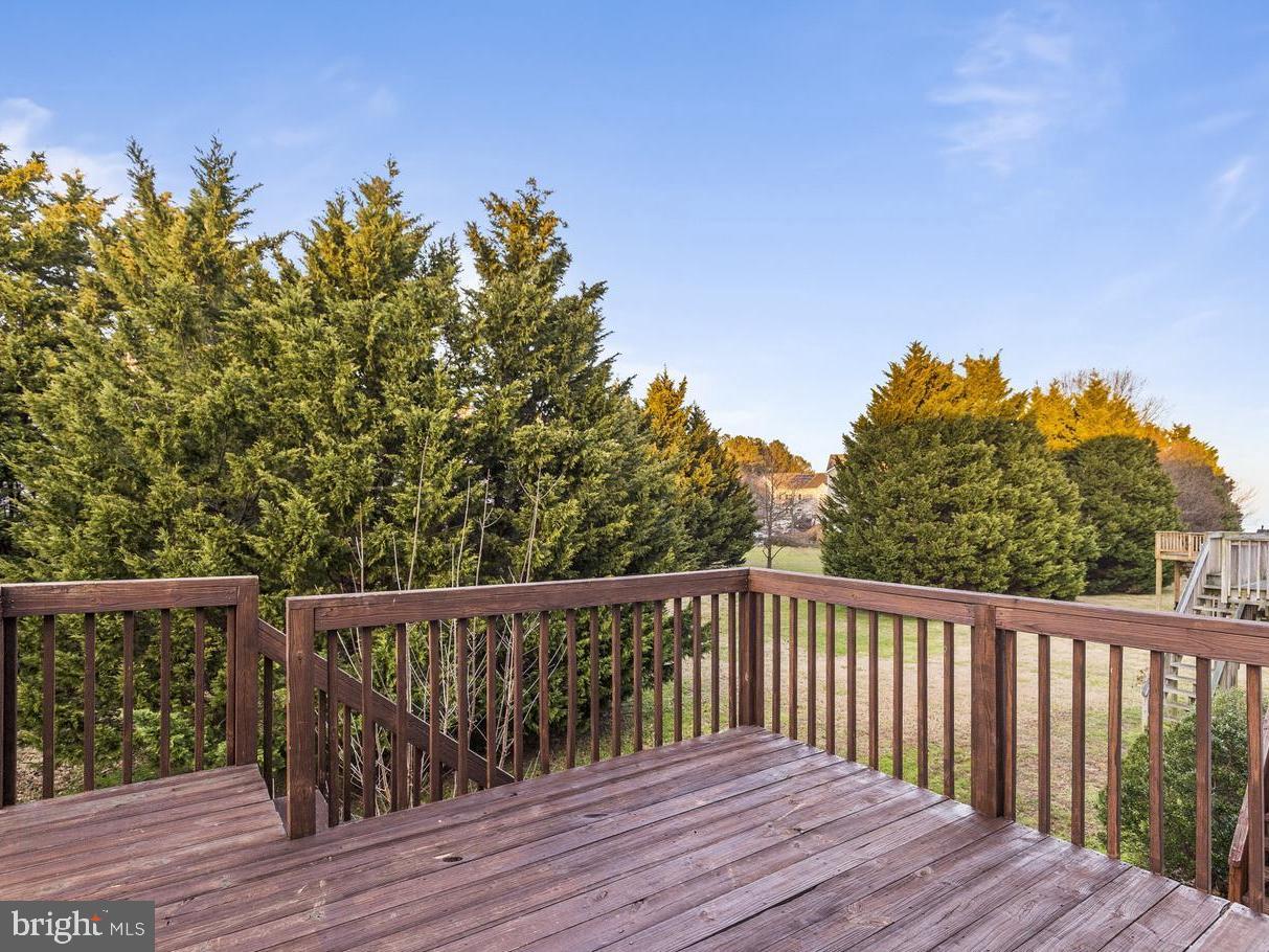 VILLAS ON WATERS EDGE - Residential Lease