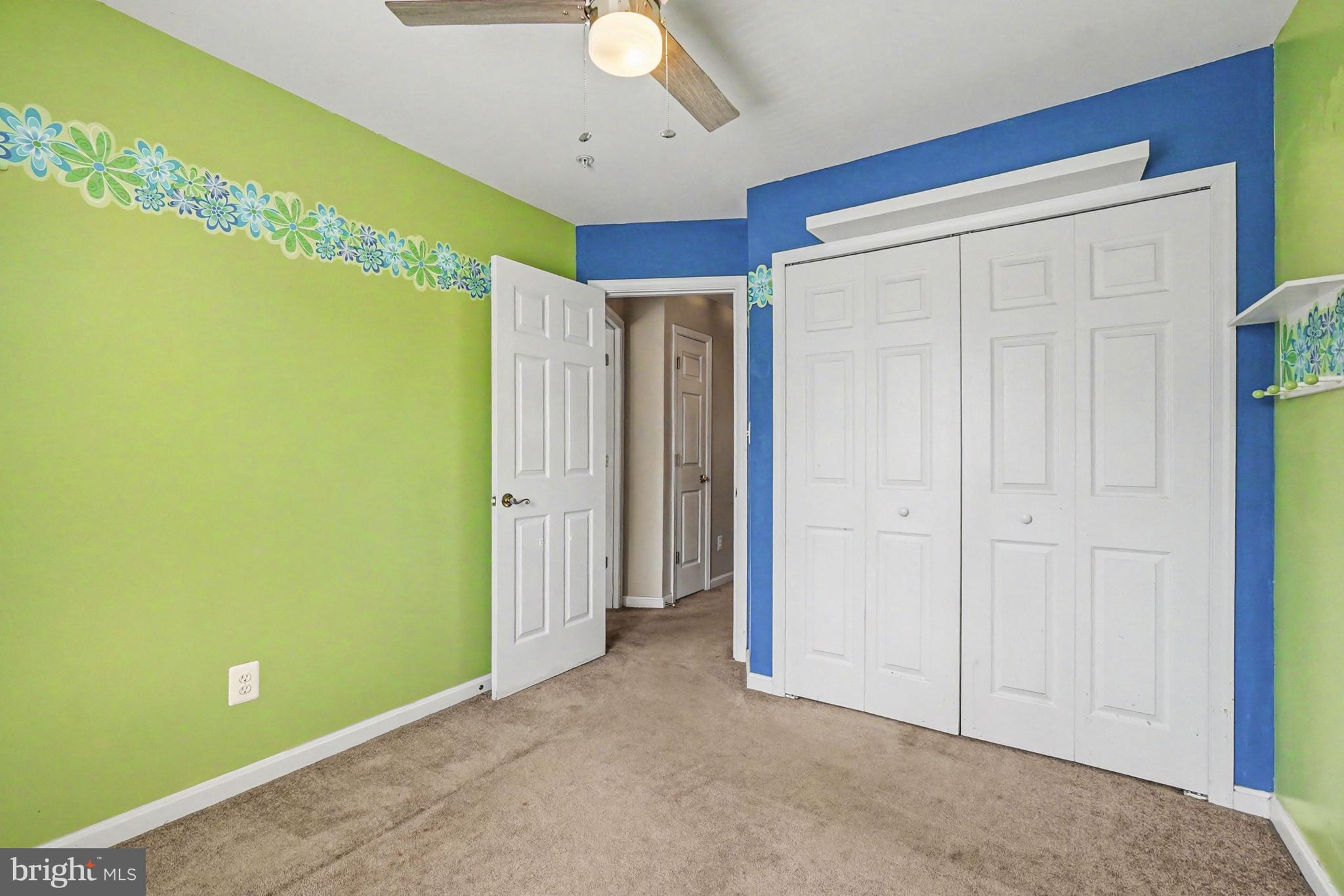 CONSTANT FRIENDSHIP - Residential