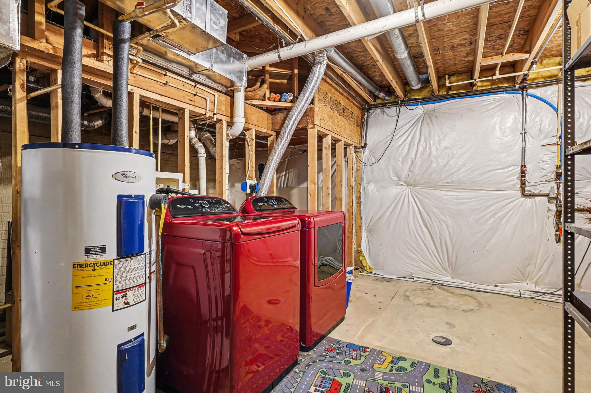 CONSTANT FRIENDSHIP - Residential