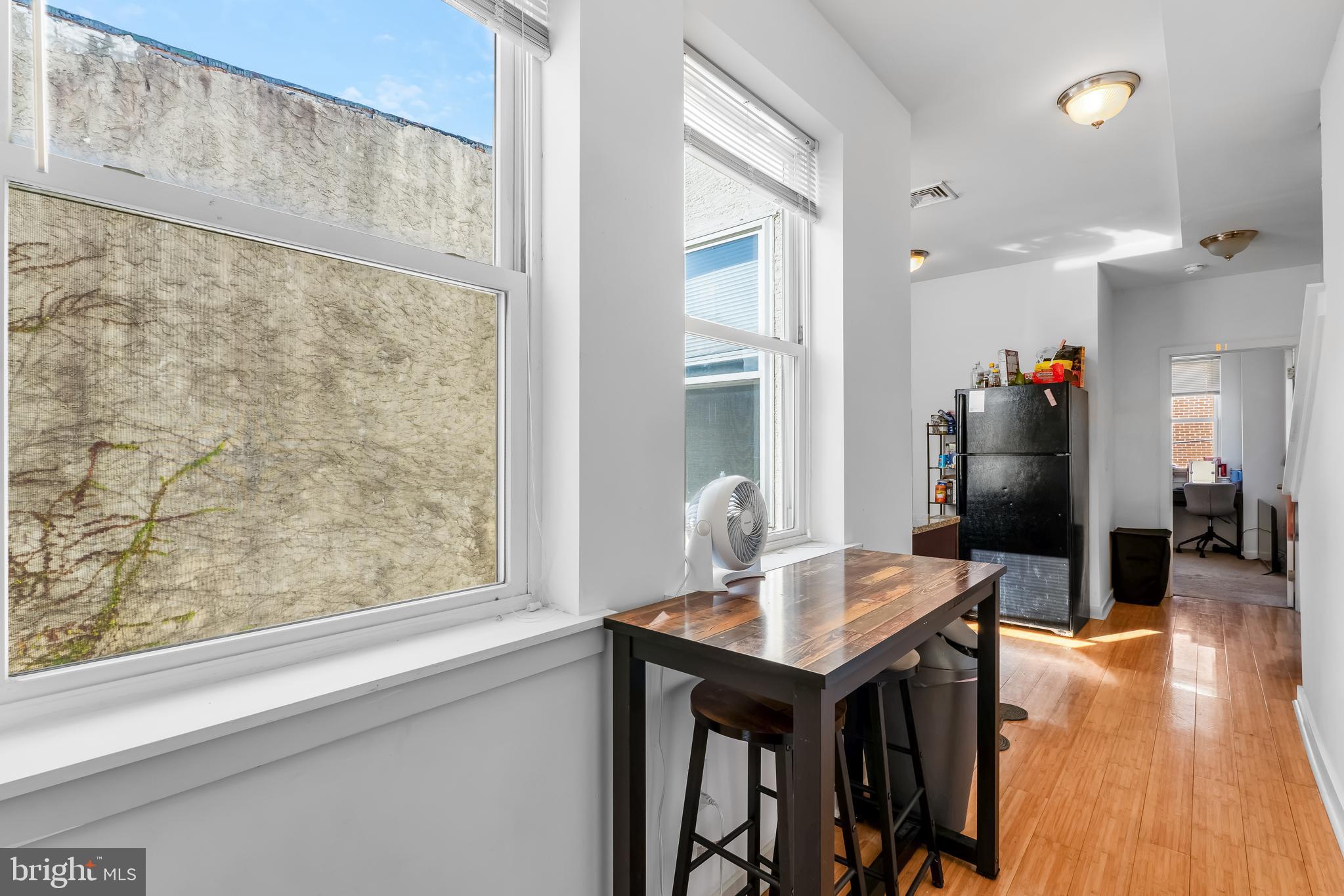 1724 MONUMENT STREET B