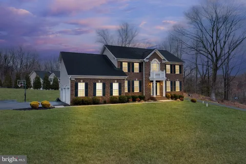 4554 Coachmans Path Court, Waldorf, MD MLS: MDCH2040882