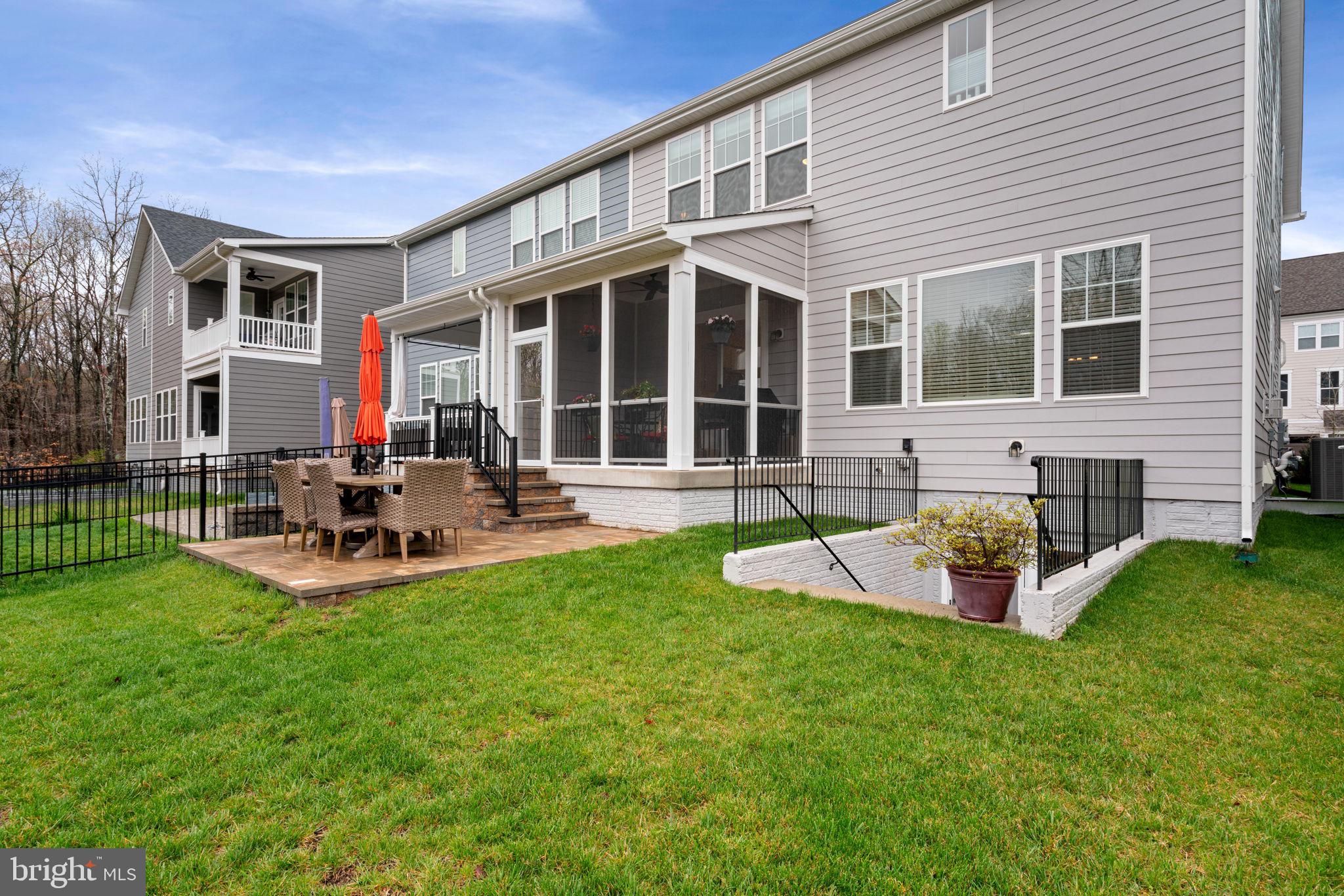 POTOMAC SHORES - Residential