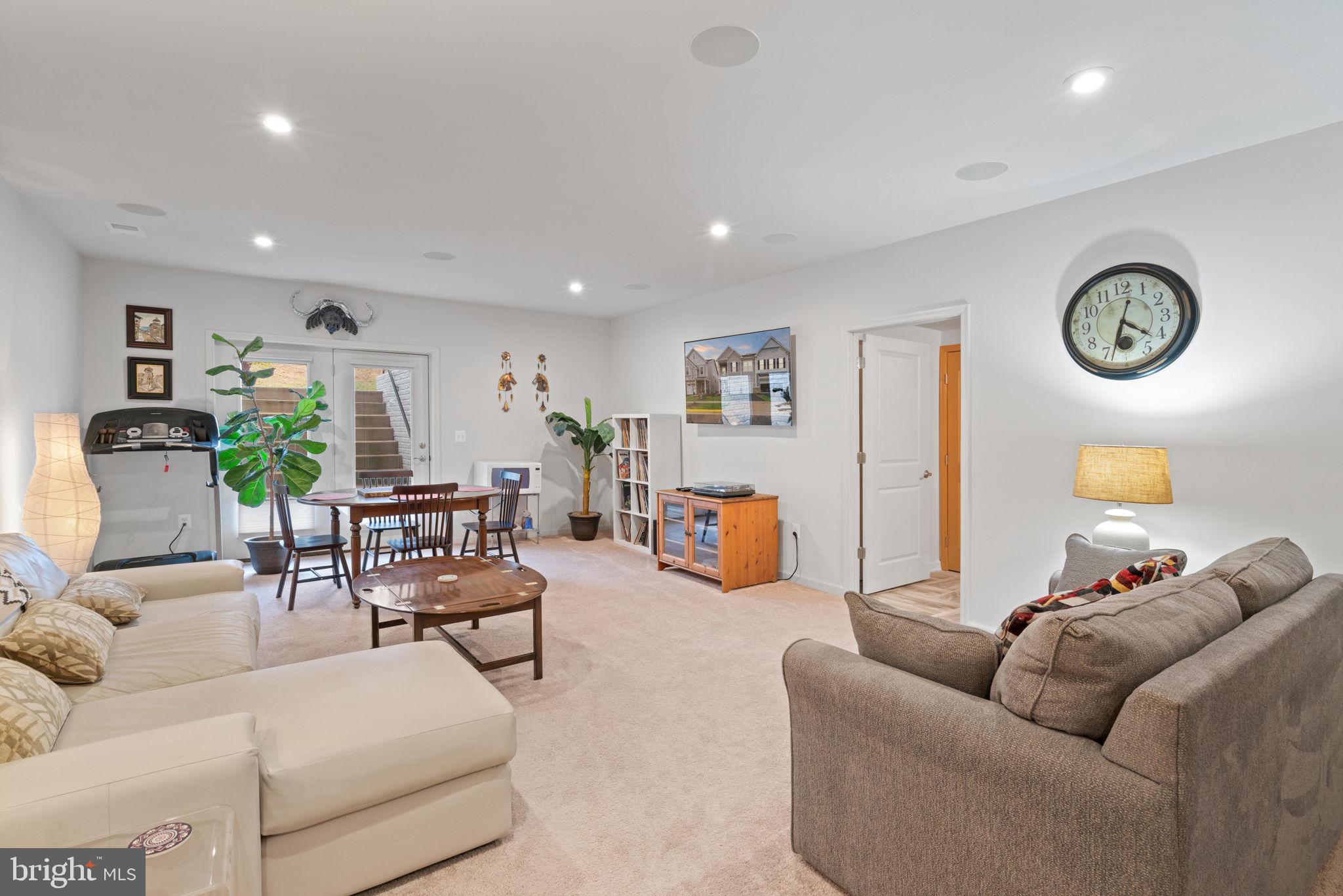 POTOMAC SHORES - Residential