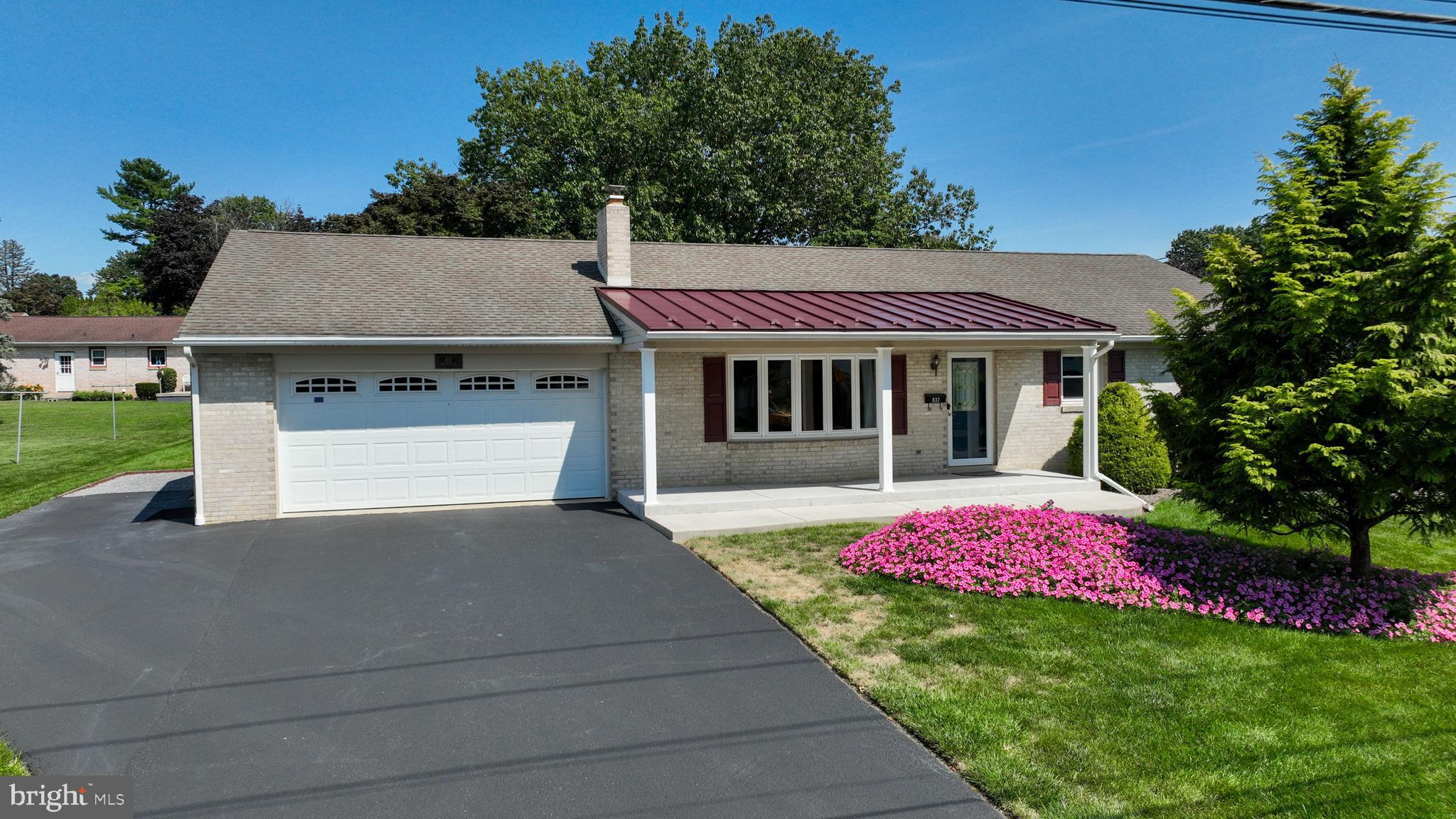 Welcome to this beautifully maintained 3 bedroom, 2 bathroom ranch-style home offering 1,542sf of comfortable living space. Nestled in a desirable Ephrata neighborhood, this home features the convenience of single-level living.
Step inside to find a spacious, light-filled layout featuring an inviting family room, a well-appointed kitchen with ample cabinetry and counter space, and a cozy dining area perfect for gatherings. The primary suite includes a private bath, while two additional bedrooms provide plenty of flexibility for family, guests, or a home office.
Enjoy the convenience of a 2-car garage and the ease of low-maintenance living. The backyard offers space for outdoor relaxation, gardening, or entertaining.
Located close to local schools, shopping, dining, and major routes, this home offers both comfort and accessibility.
Don’t miss your opportunity to own this lovely ranch home in Ephrata—schedule your showing today!