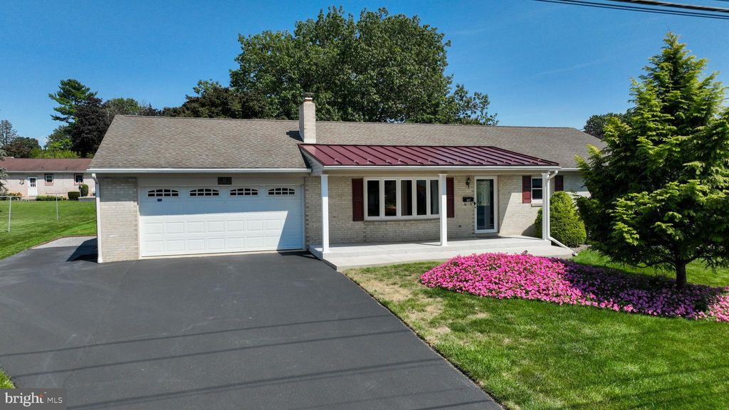 Photo of 837 Martin Avenue, EPHRATA, PA 17522 (MLS # PALA2076546)