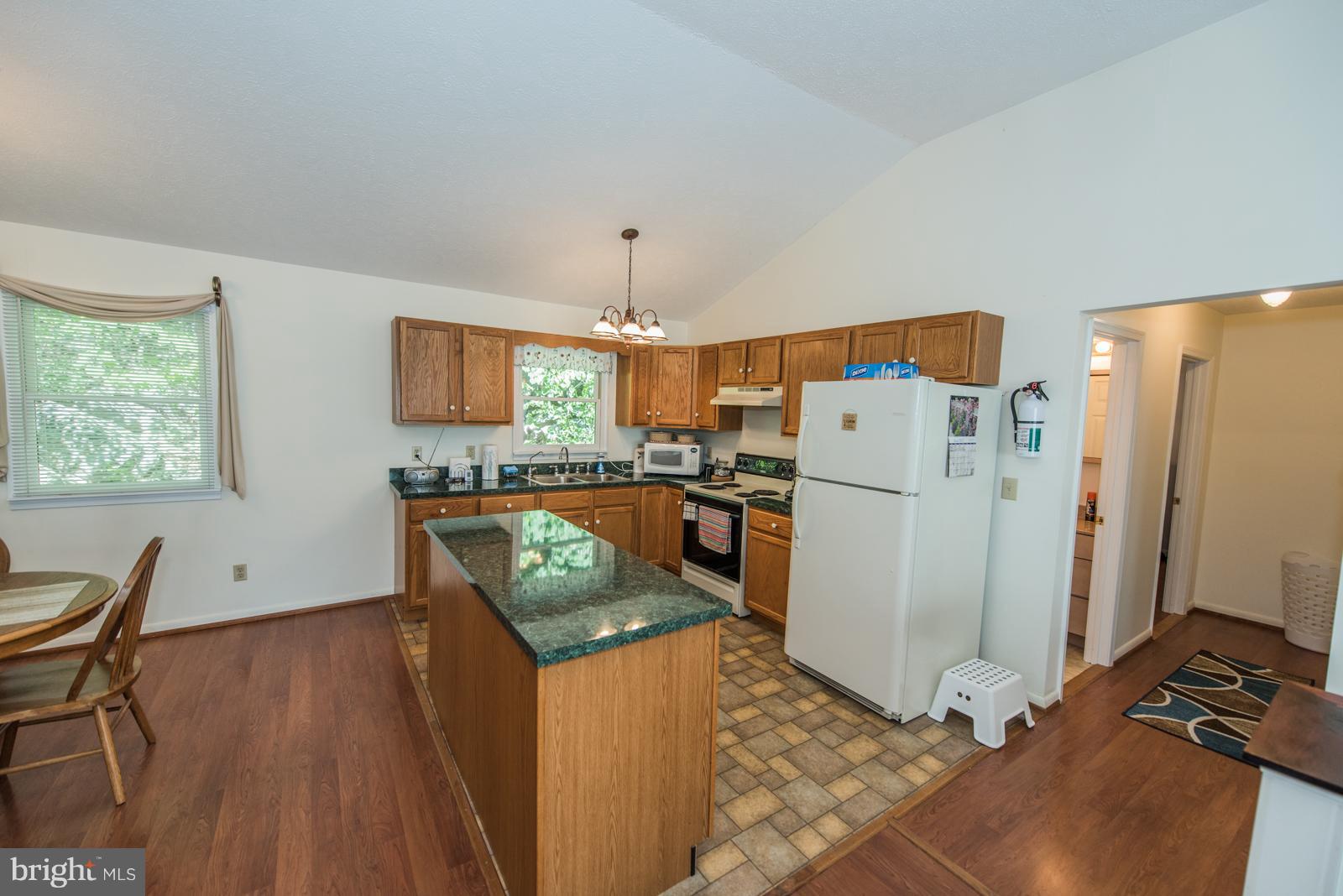 ROUSE MOUNTAIN - Residential