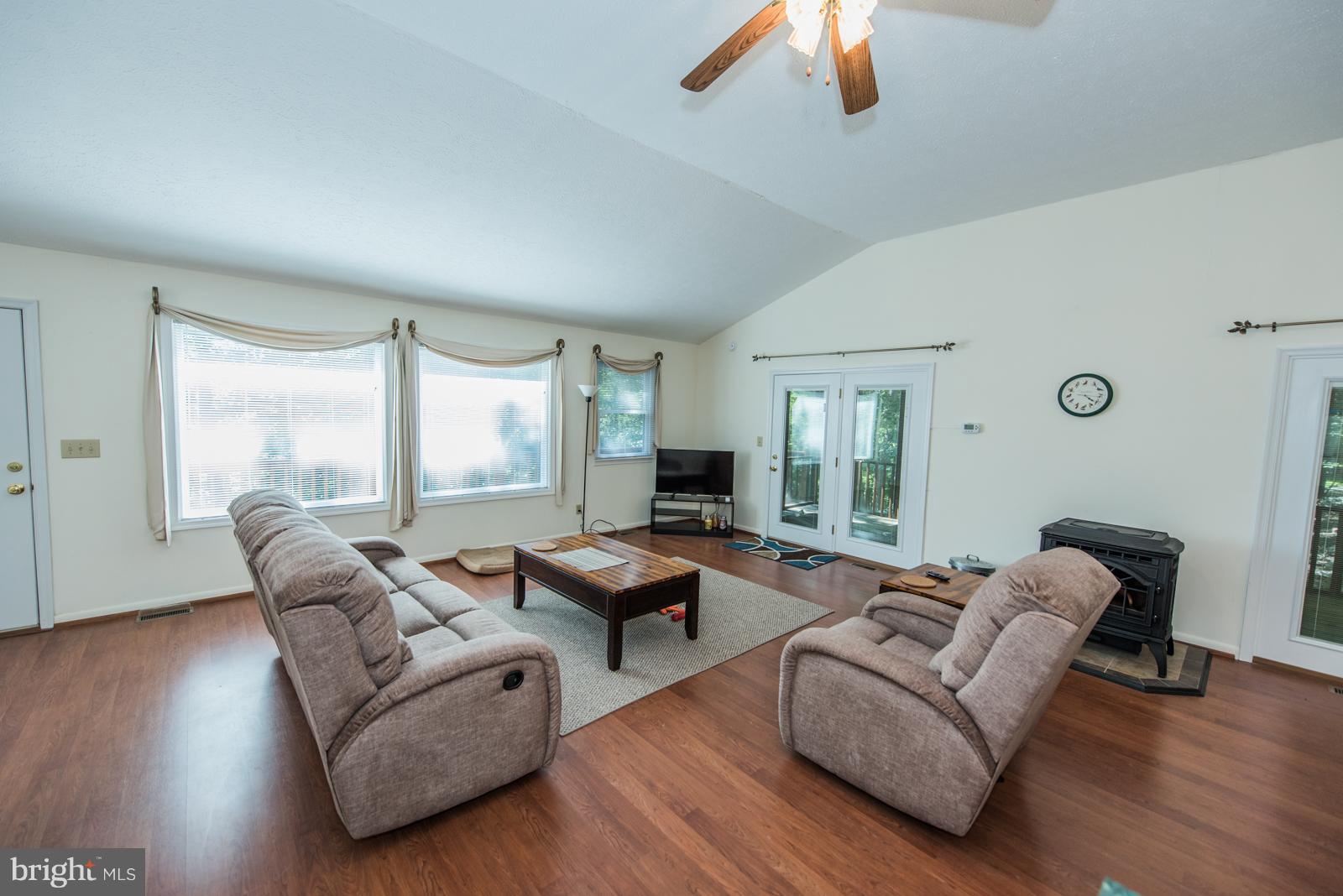 ROUSE MOUNTAIN - Residential