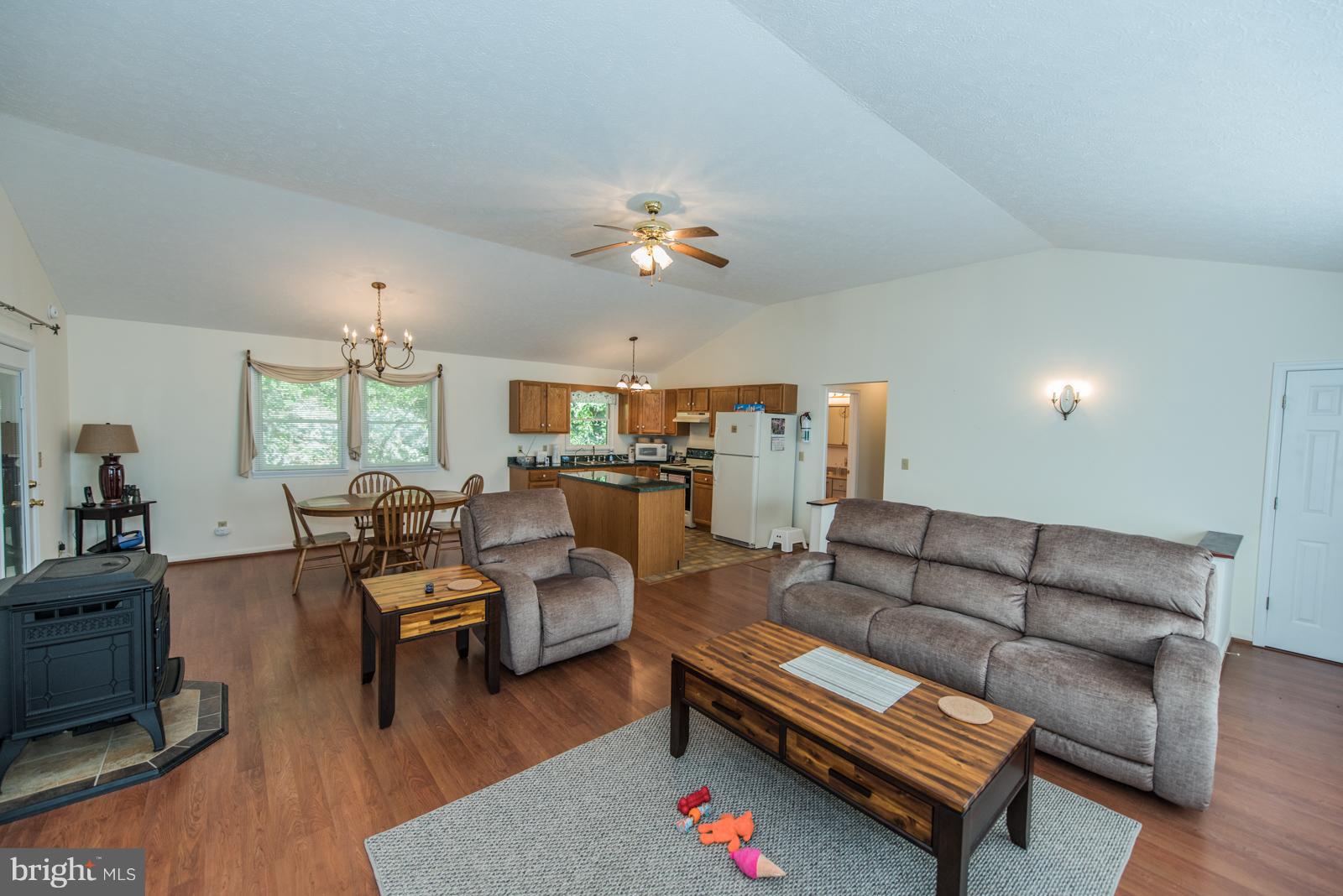 ROUSE MOUNTAIN - Residential