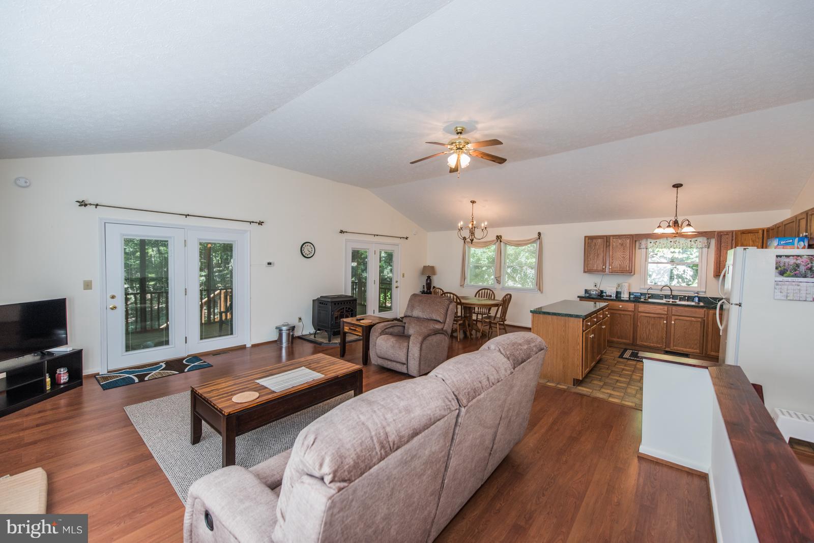 ROUSE MOUNTAIN - Residential