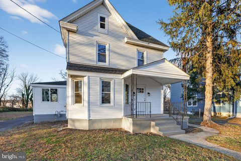 Photo of 269 W Broad Street, PAULSBORO, NJ 08066 (MLS # NJGL2067088)