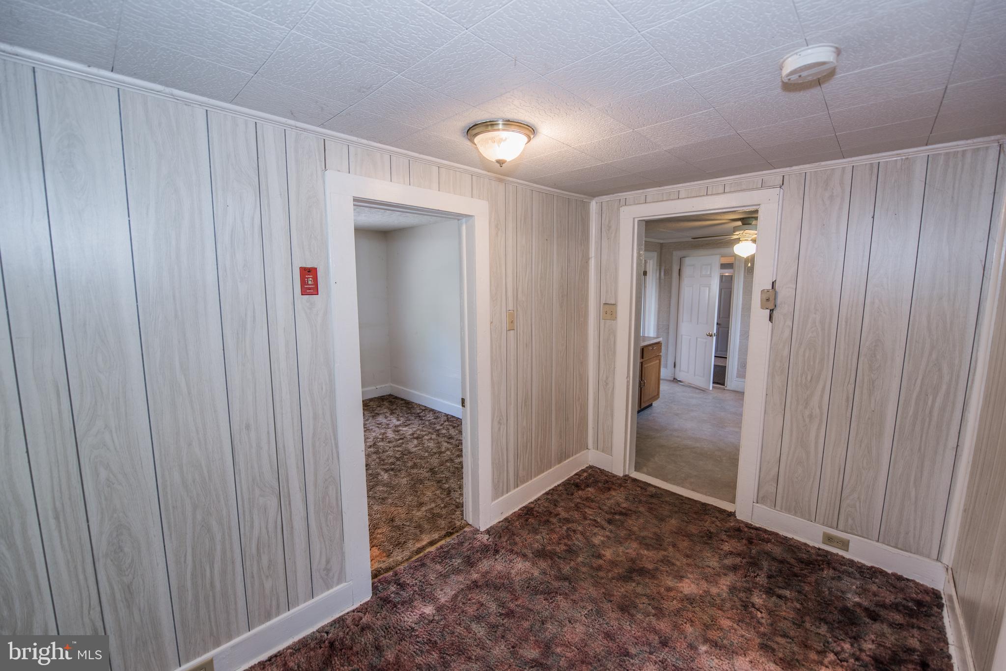 ROUND HILL - Residential