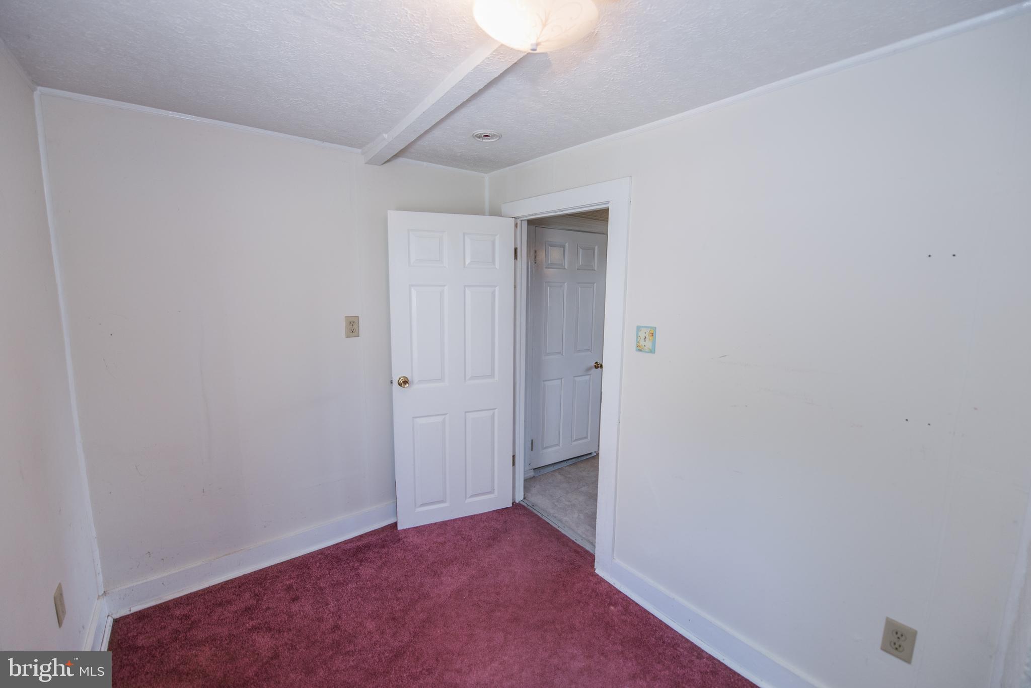 ROUND HILL - Residential