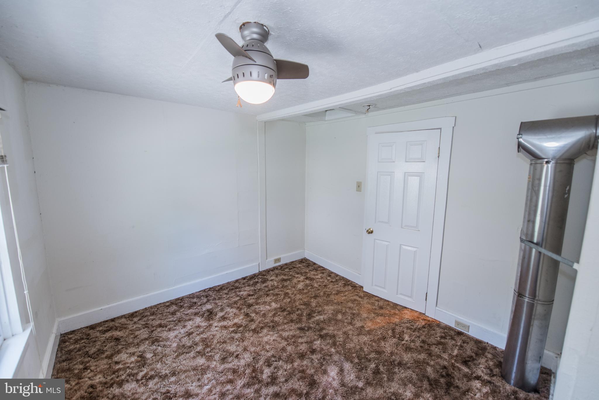 ROUND HILL - Residential