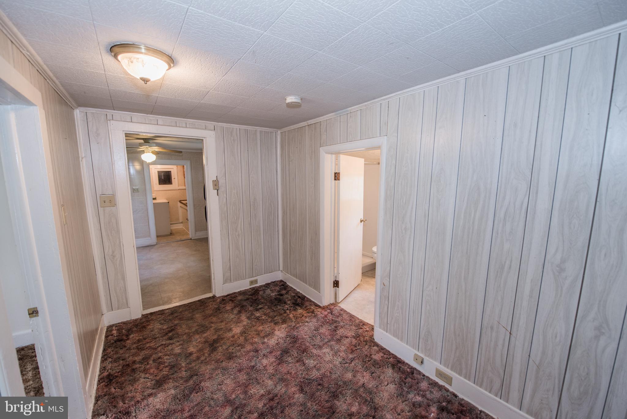 ROUND HILL - Residential