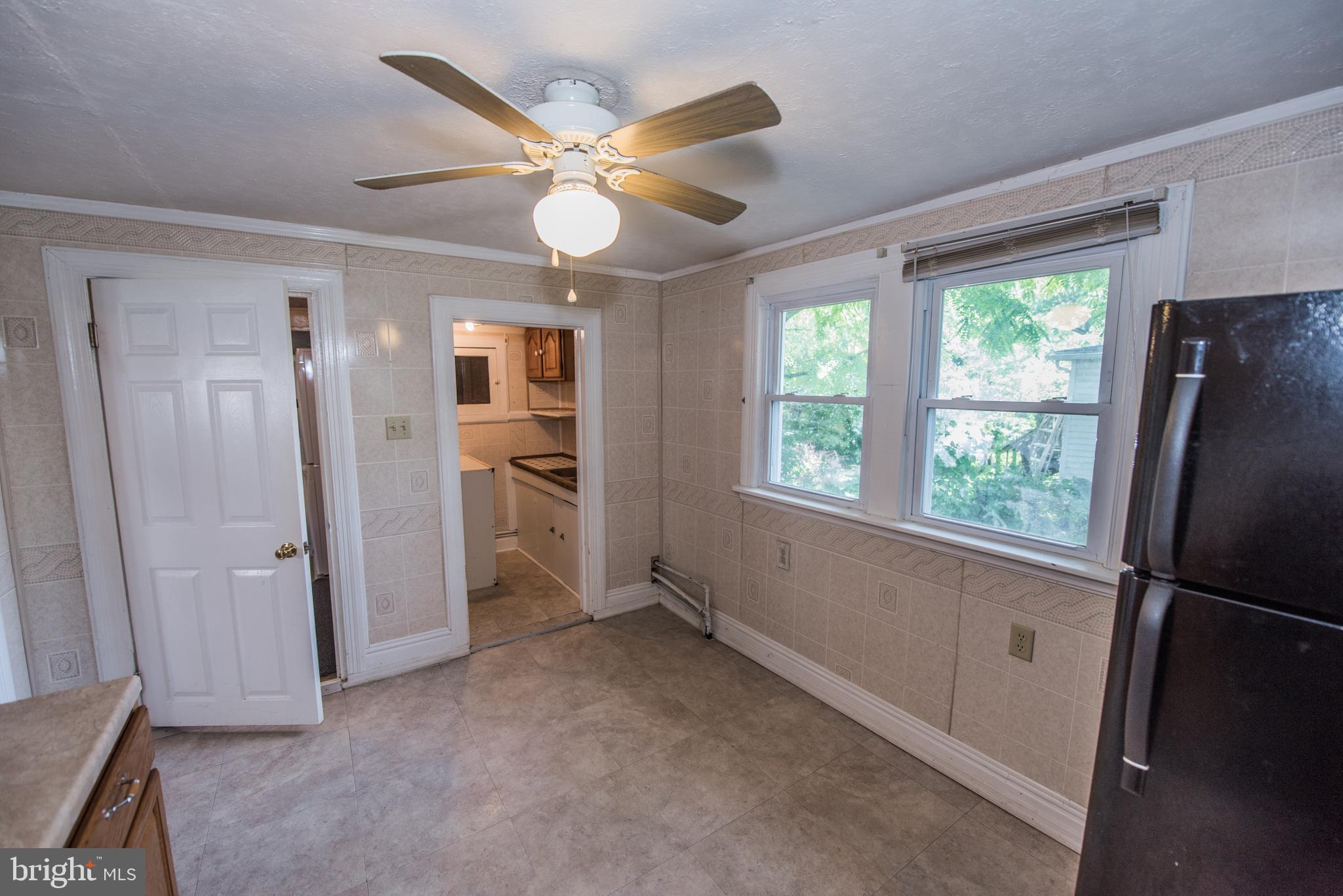 ROUND HILL - Residential